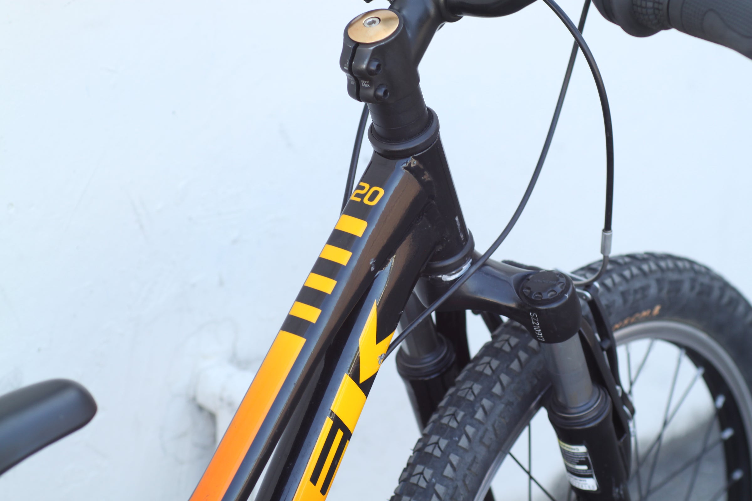 Trek Precaliber 20 Kid's Bike with Wide Tires, 7-speeds black