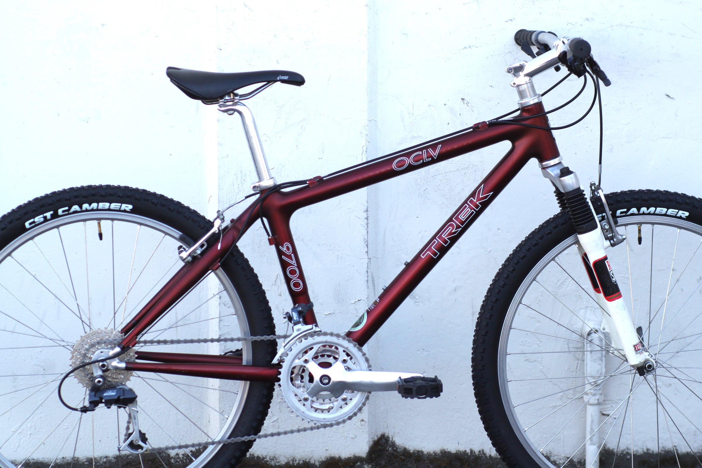 Trek 9700 SHX OCLV Carbon Vintage MTB Hardtail with Hugi Hubs, New