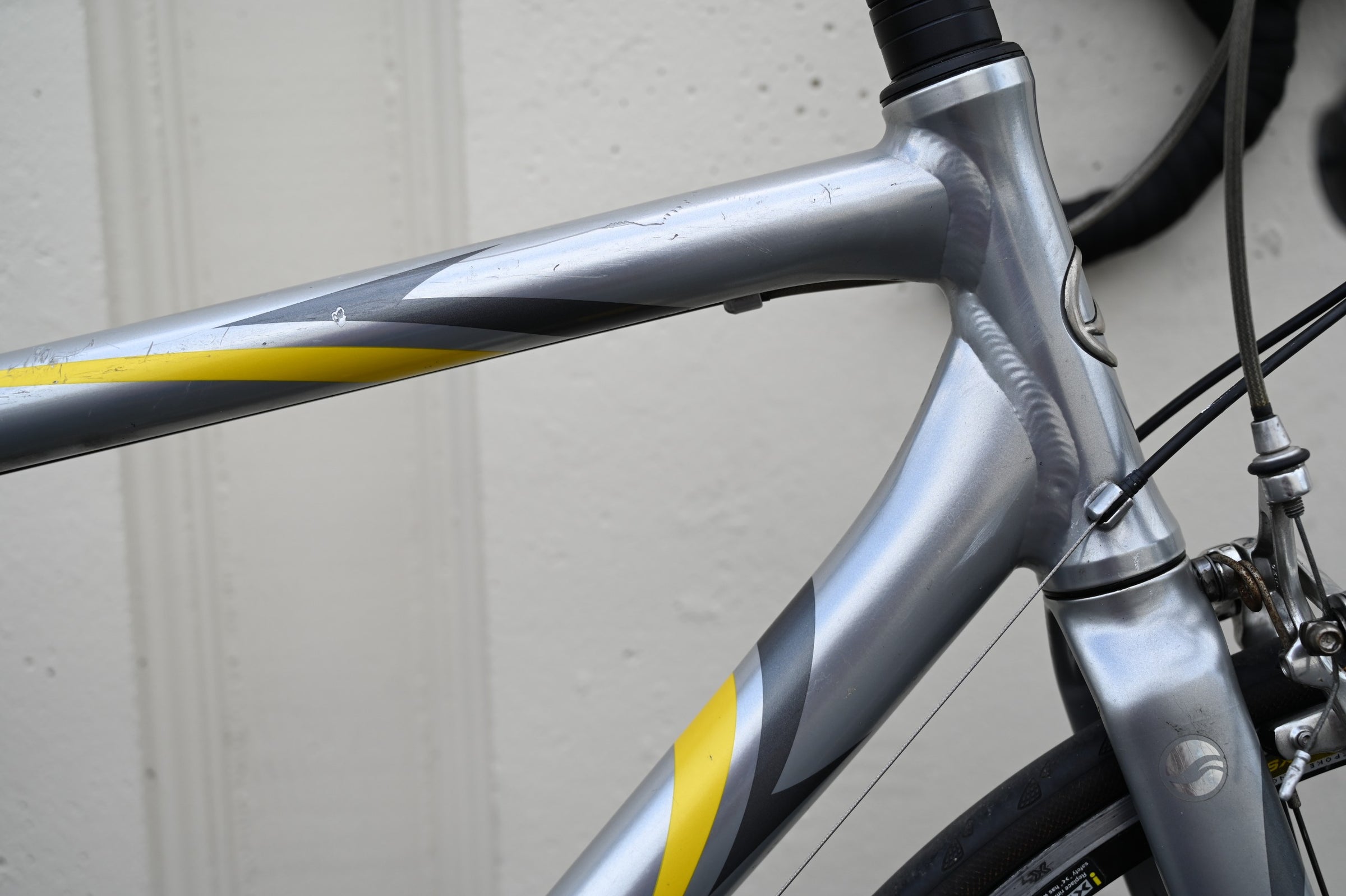 Giant OCR 2 Alloy Road Bike with Carbon Fork and Shimano 105 MD