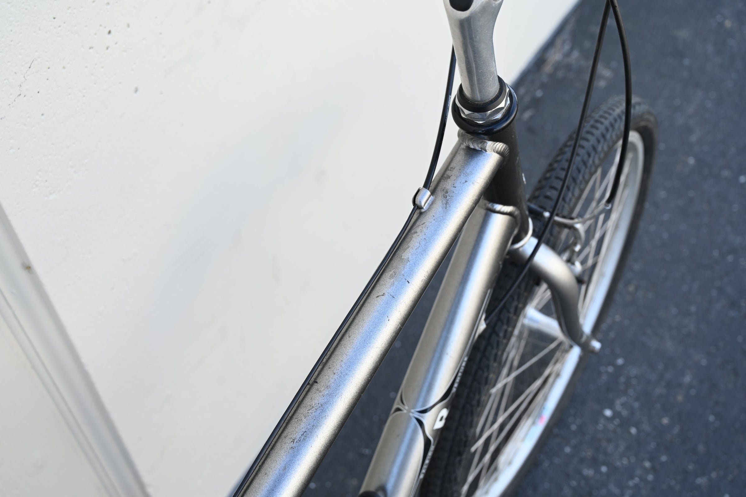 Raleigh Venture Commuter Hybrid Bike with Adjustable High Bars, 7