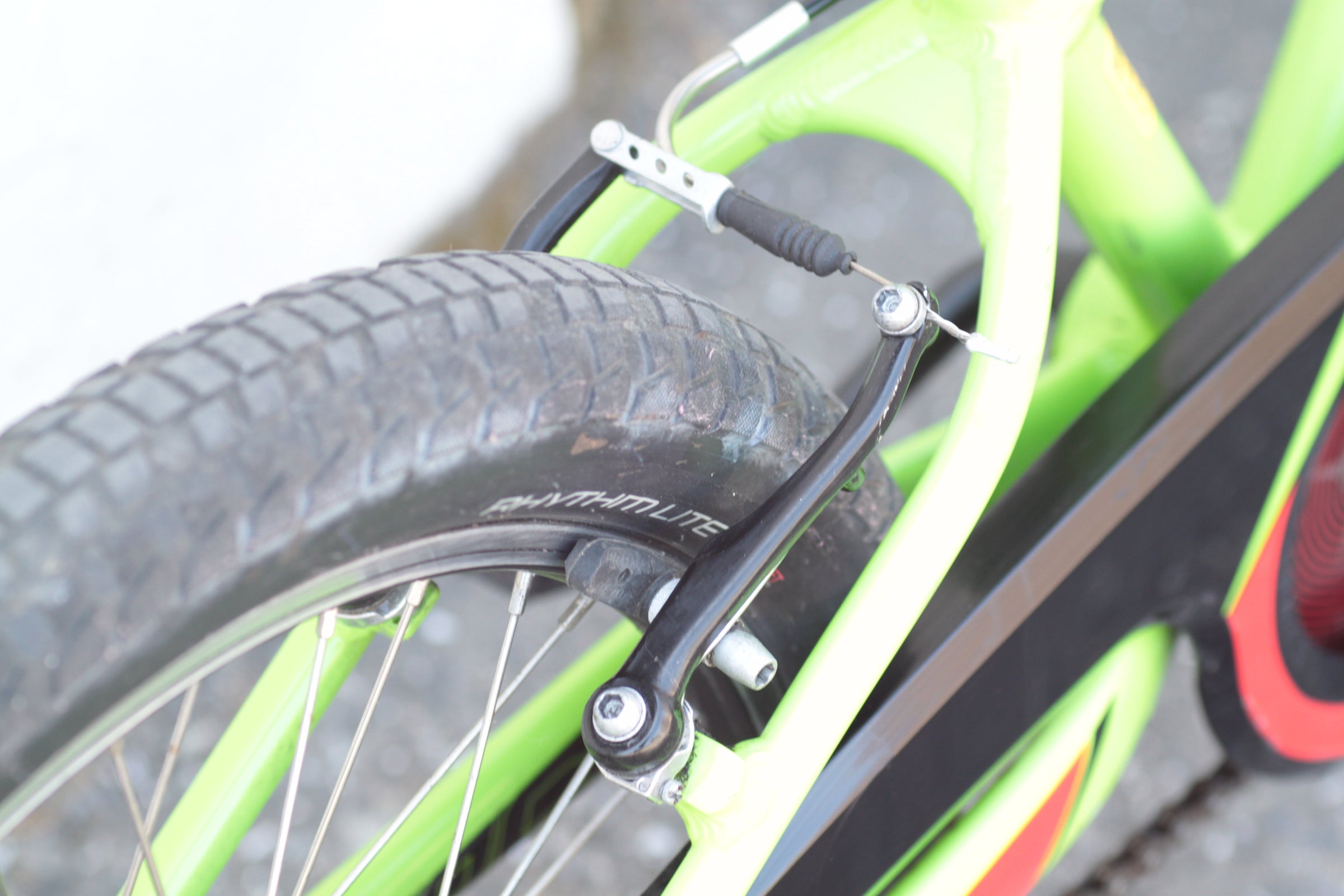 Specialized Riprock Coaster 20 Kid's Bike with Wide 20x2.3 Tires