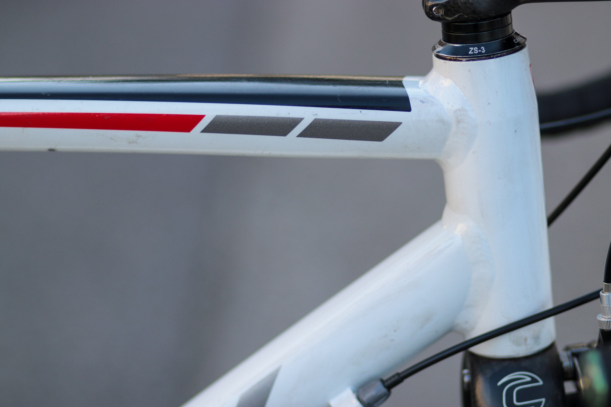 Trek One Series 1.1 Road Bike with Carbon Fork 54cm H2 white