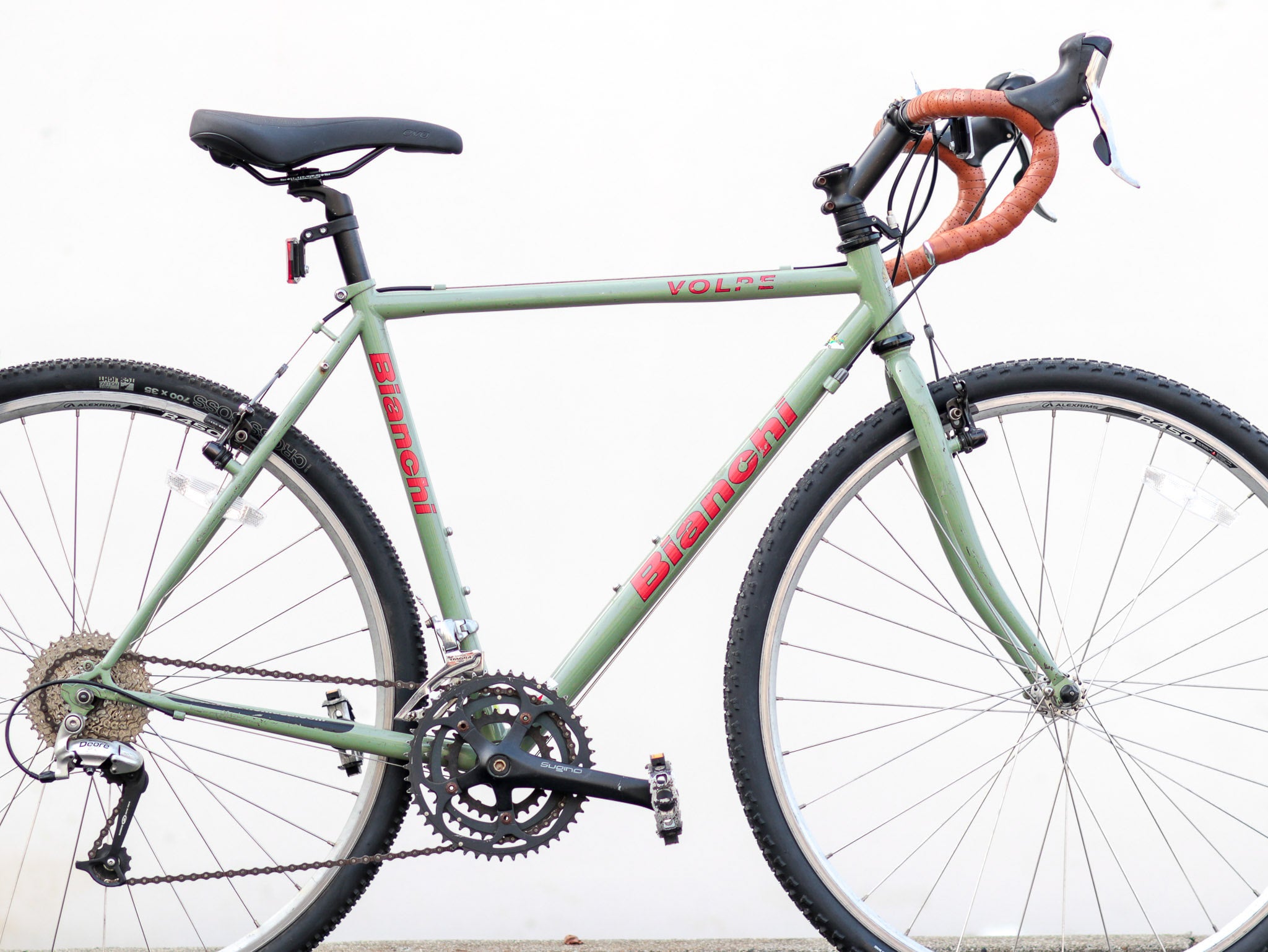 Bianchi Volpe Gravel / All-Road / Cyclocross Bike Gang Green