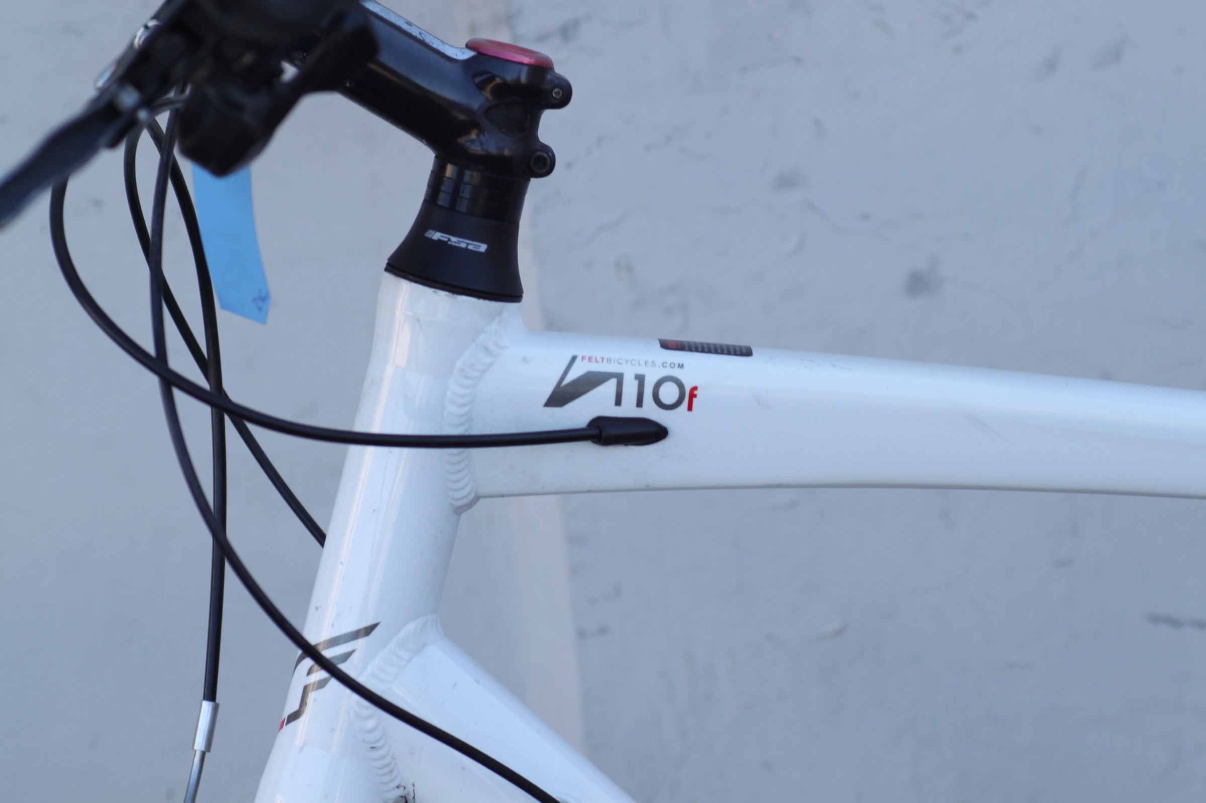 Felt V110F Commuter Hybrid Bike with Shimano Drivetrain, 700x32c