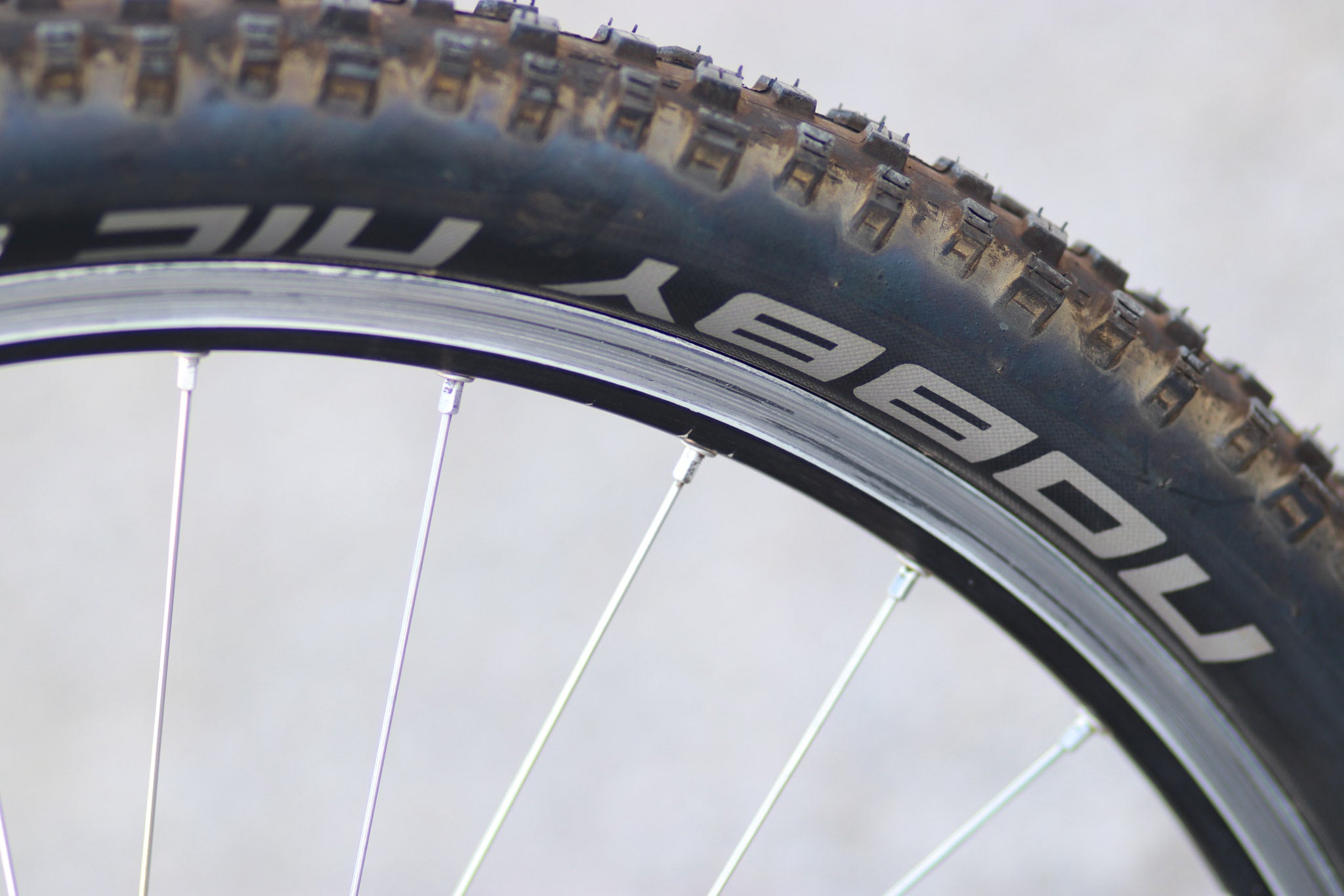 Santa Cruz Superlight Mountain Bike with RockShox SID Fork Santa Cruz Superlight Mountain Bike with RockShox SID Fork