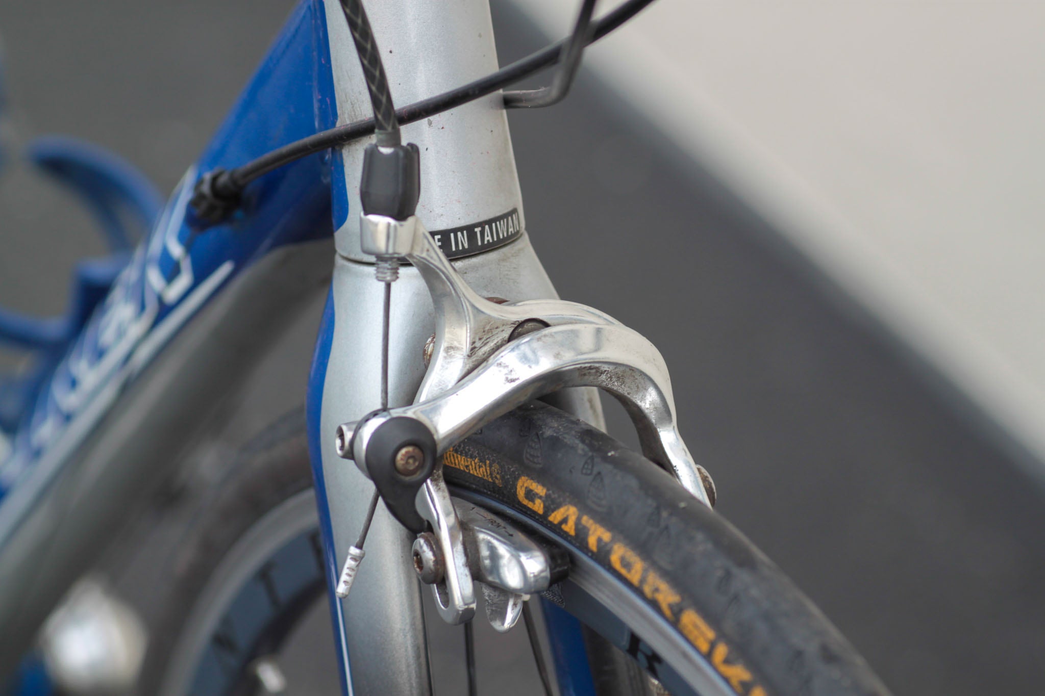 Trek 2.1 Alpha Aluminum Road Bike with Carbon Fork and Carbon