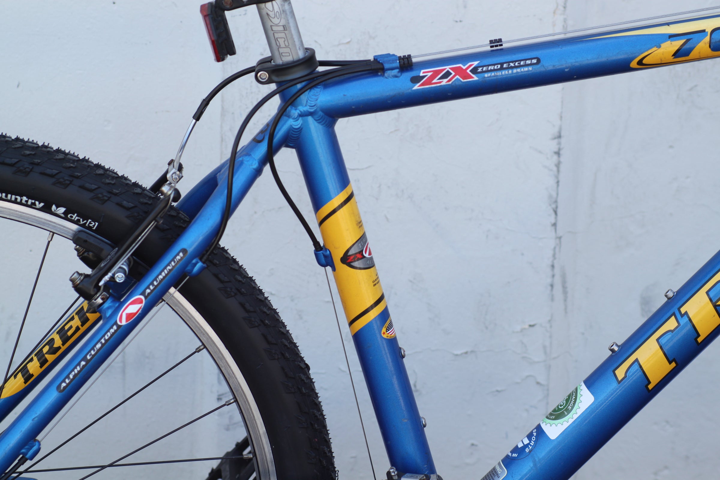 Trek 7000 ZX Series Vintage MTB Hardtail with RockShox Fork, New