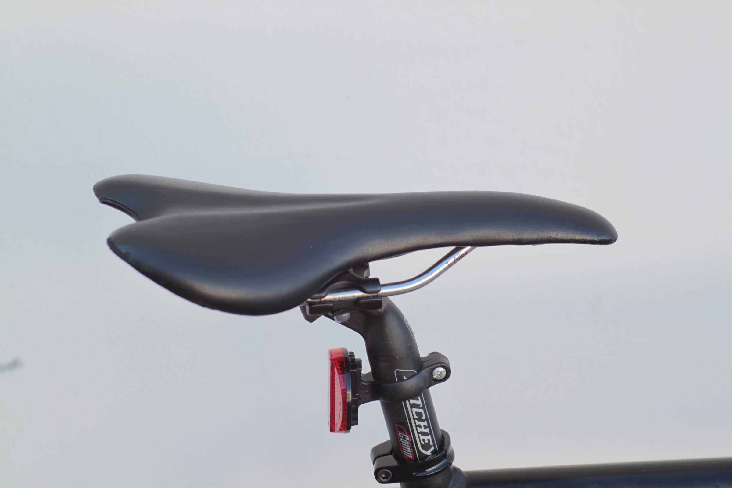 Felt F75 Aluminum Carbon Road Bike with Shimano 105 58cm black