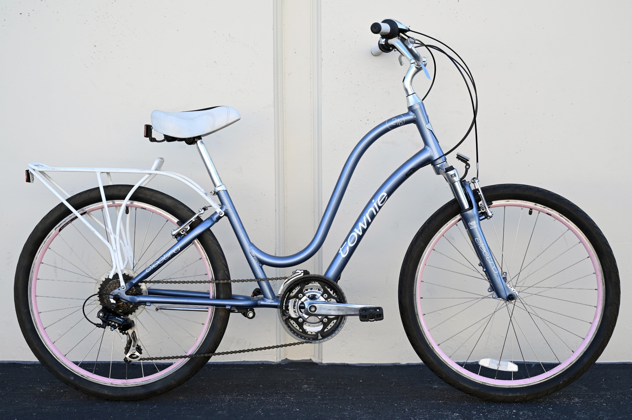 electra townie 21 bicycle Electra Townie 21D Women's Cruiser with 21-Speed, Suspension Fork, Rear  Rack OSFM blue - ISEB | Used Bikes for Sale - Silicon Valley Bicycle  Exchange