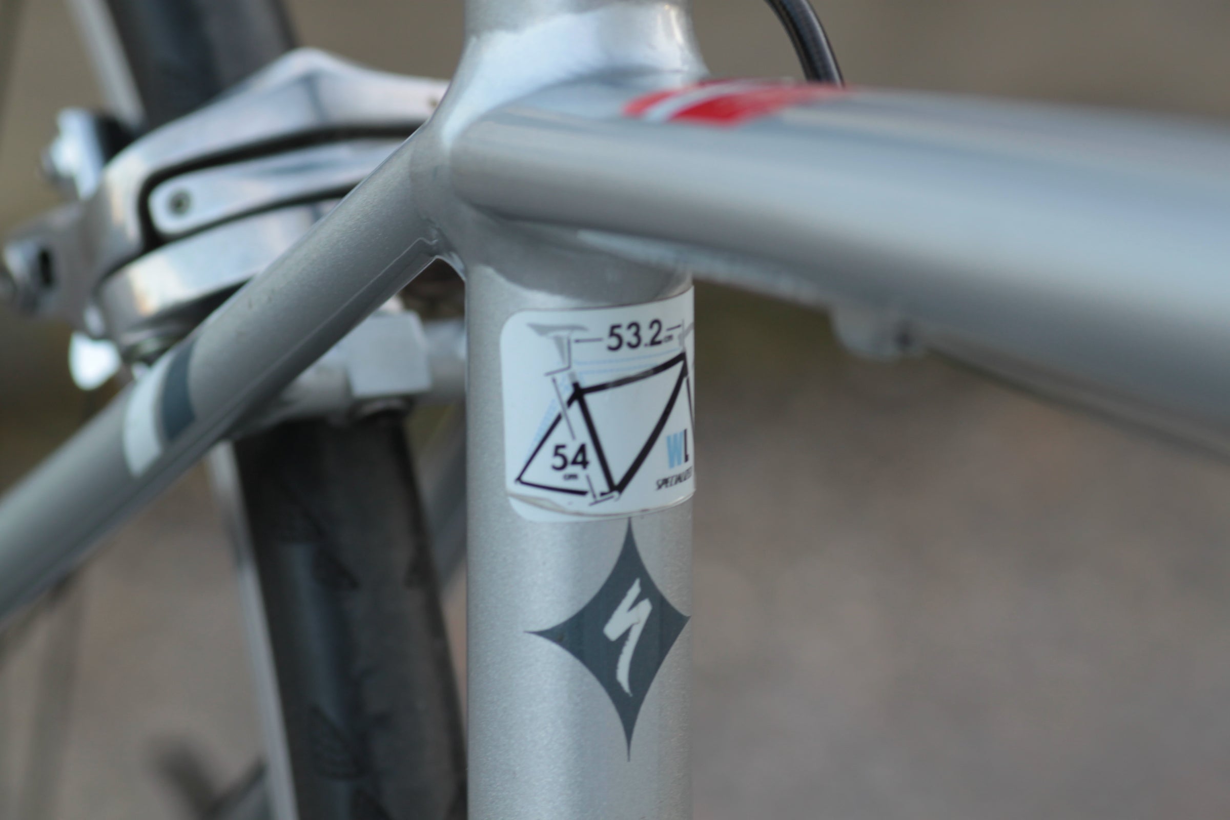Specialized Dolce Women's Road Bike with FACT Carbon Fork WL