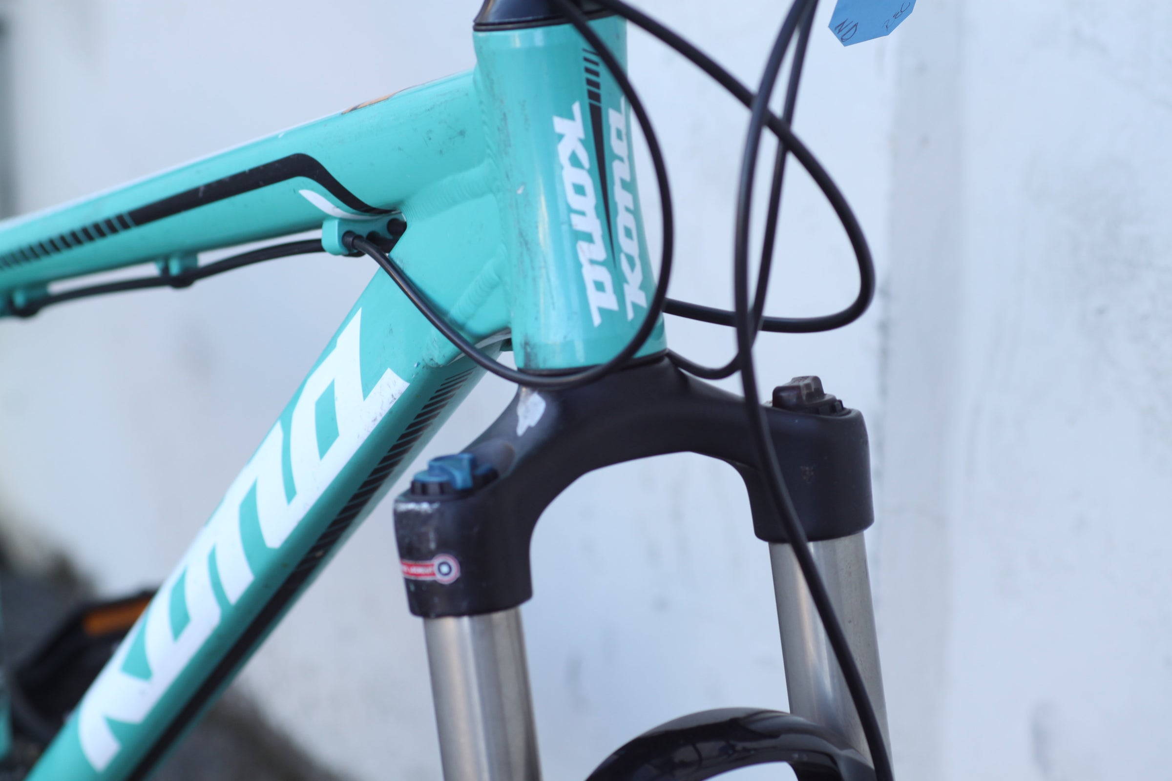 Kona Tika Hardtail MTB with SR Suntour Fork and Disc Brakes XS