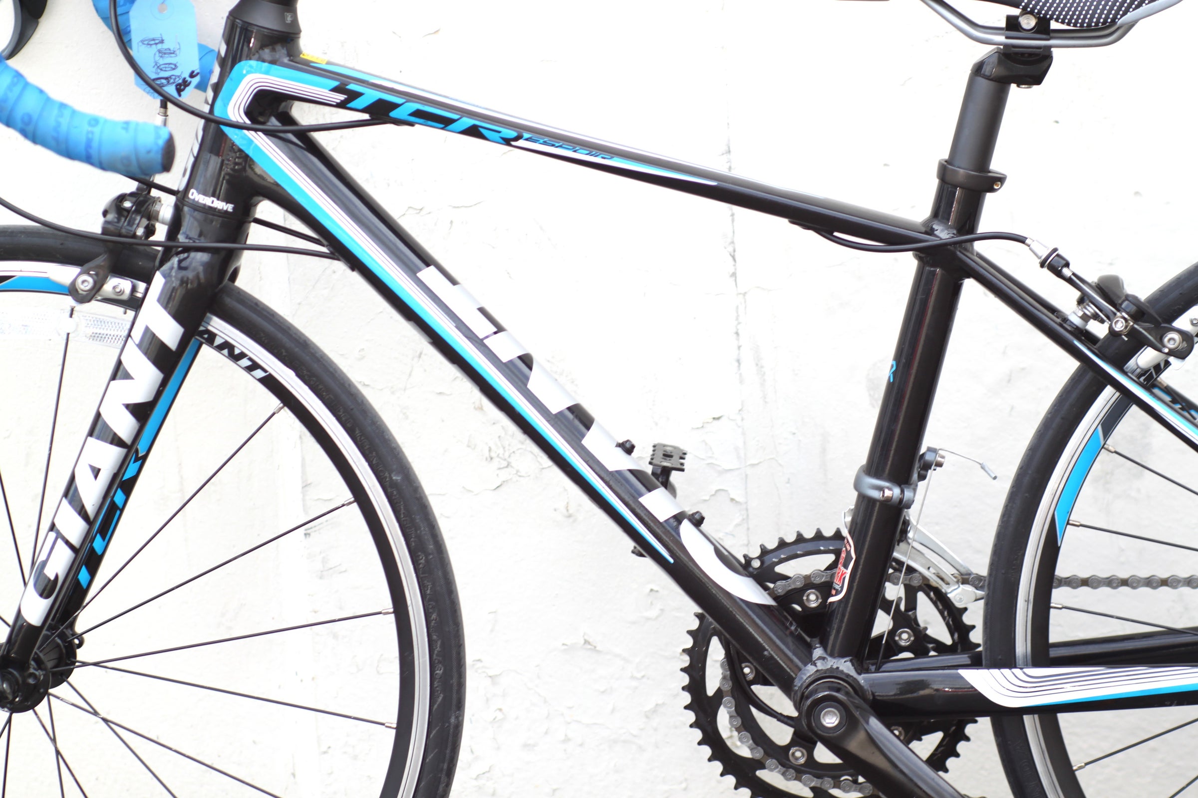 Giant TCR Espoir - Kid's Road Bike with 24” Wheels black - SJNN