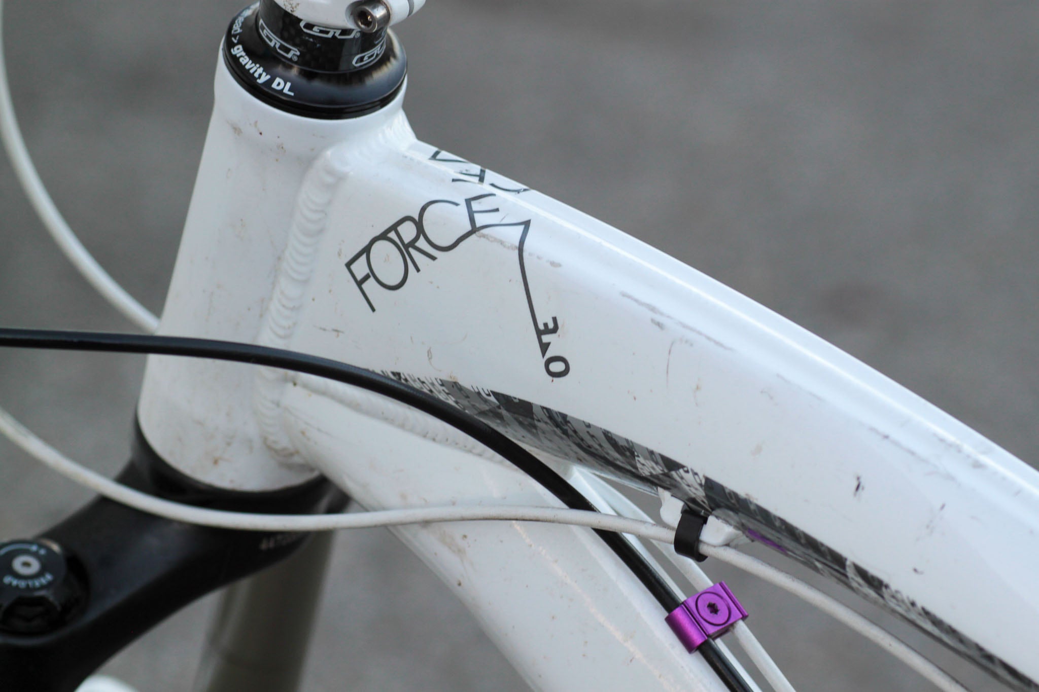GT Force 3.0 Full Suspension Mountain Bike with Disc Brakes white