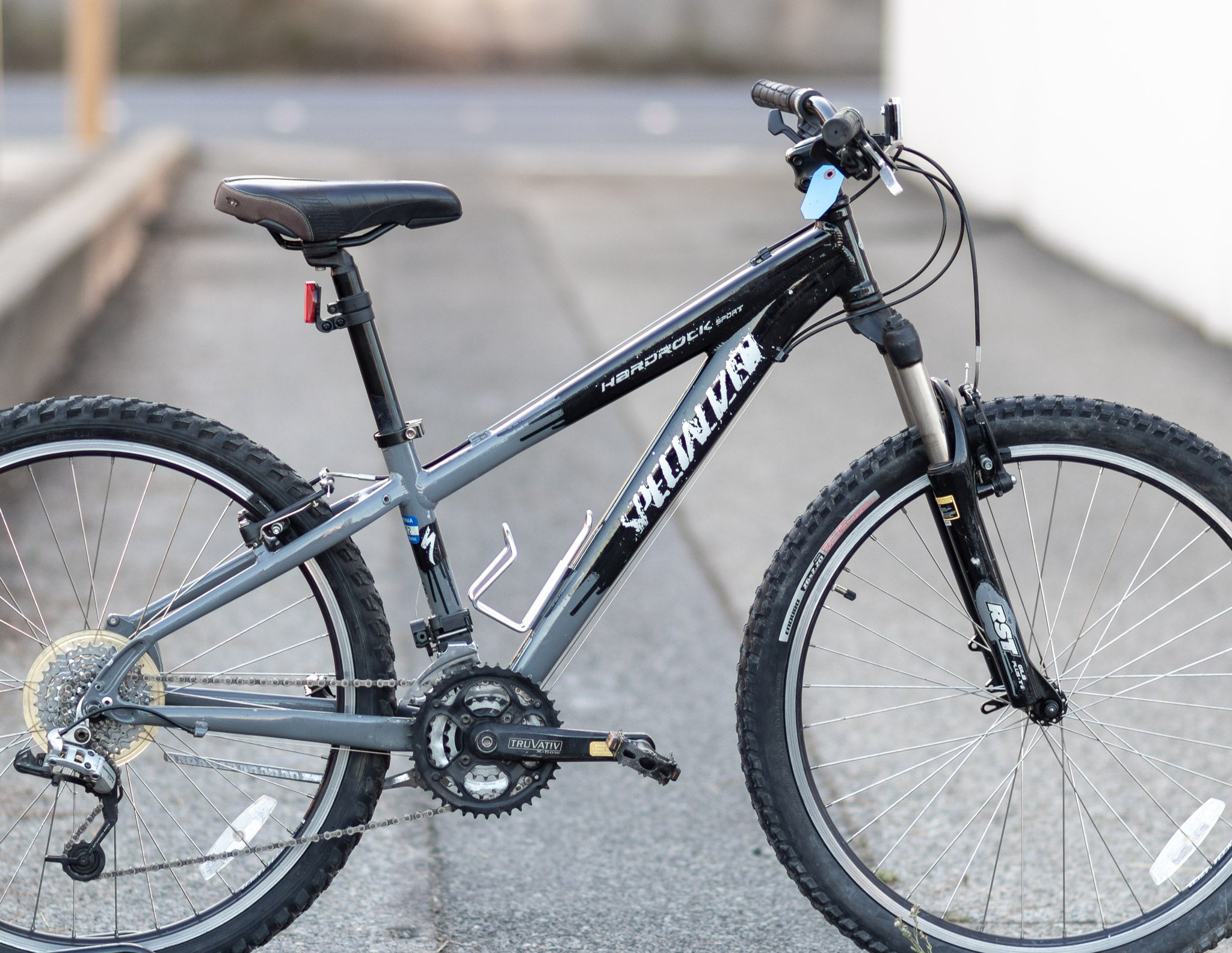 Specialized Hardrock Sport hardtail mountain bike XS Gray/Black