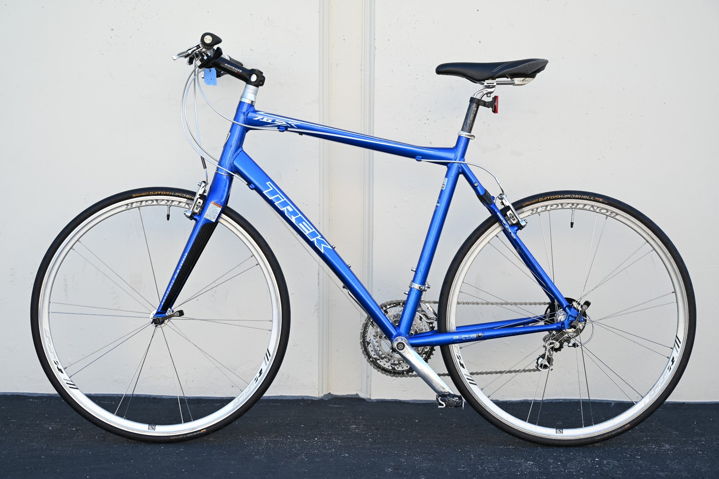 Trek 7.6 FX Commuter Fitness Hybrid with Carbon Fork, IsoZone