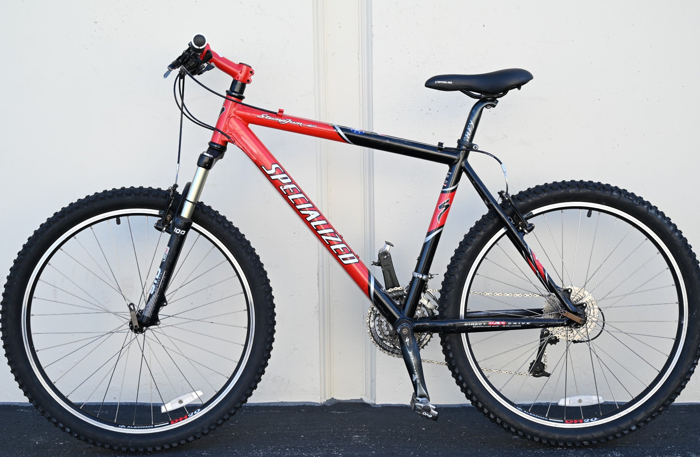 Specialized StumpJumper M4 Hardtail MTB with RockShox SID Fork