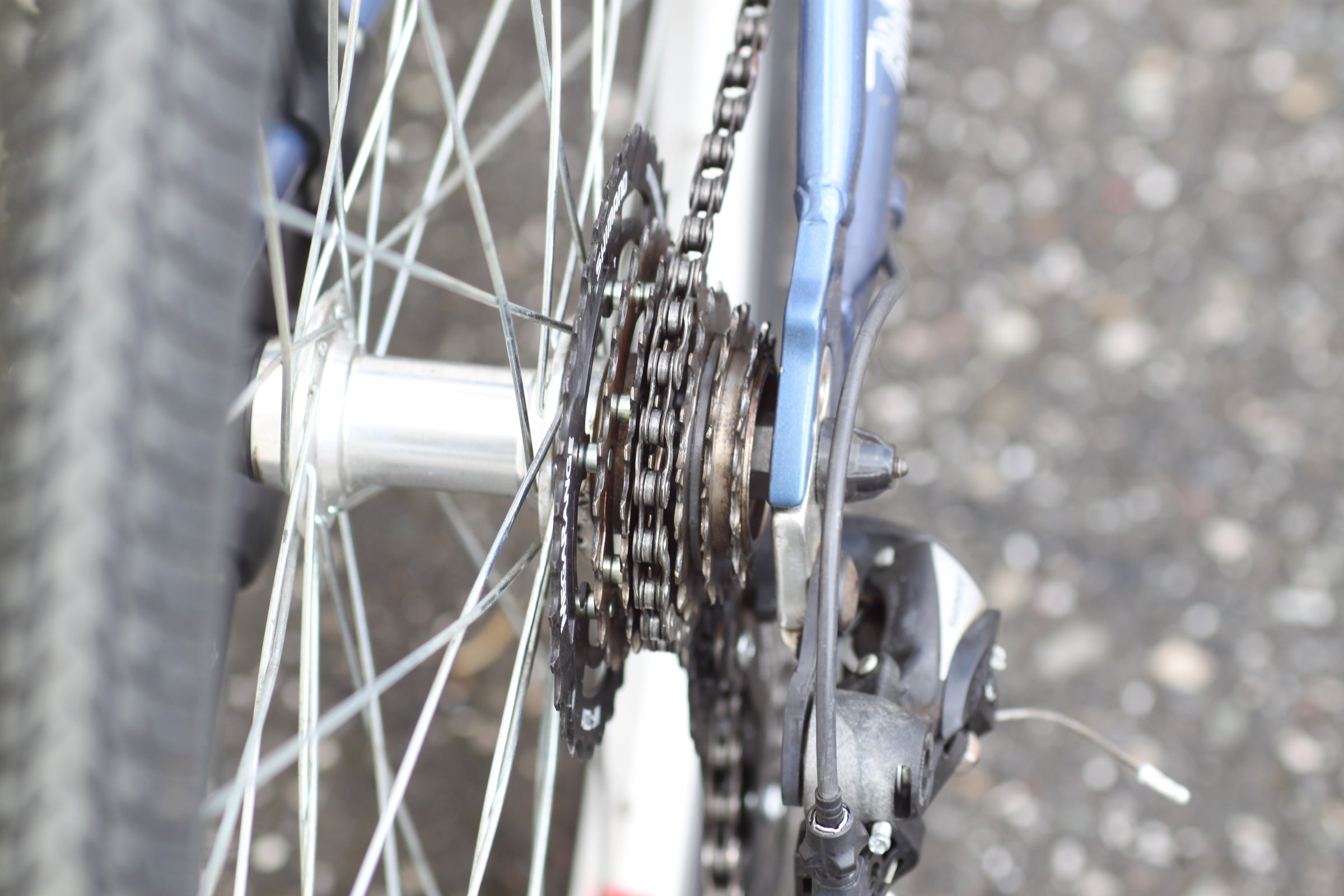 Diamondback Vital 2 Devine Women’s Commuter Hybrid with Suspension Fork ...