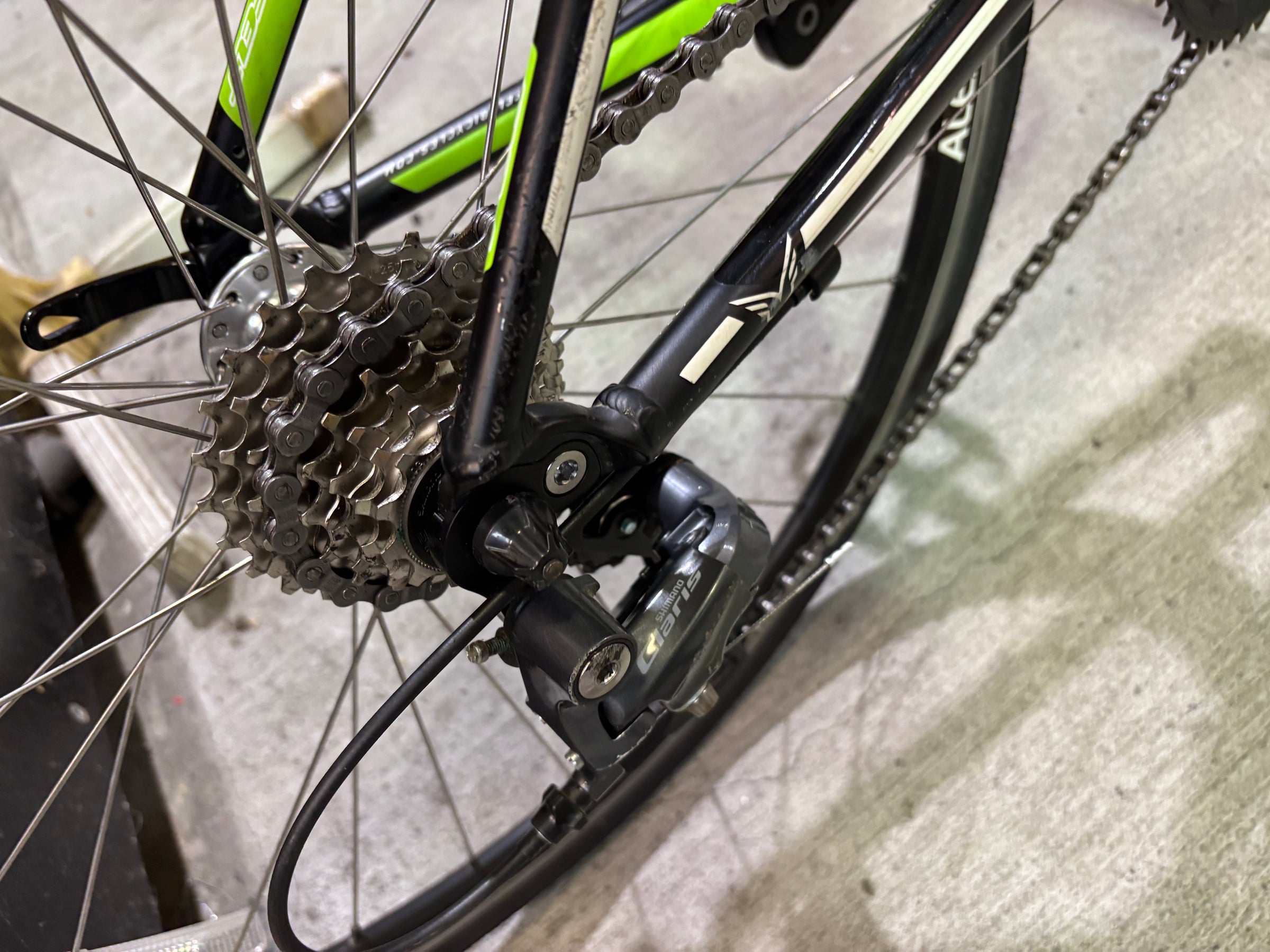 Felt F24 Kid's Road Bike w/ 24