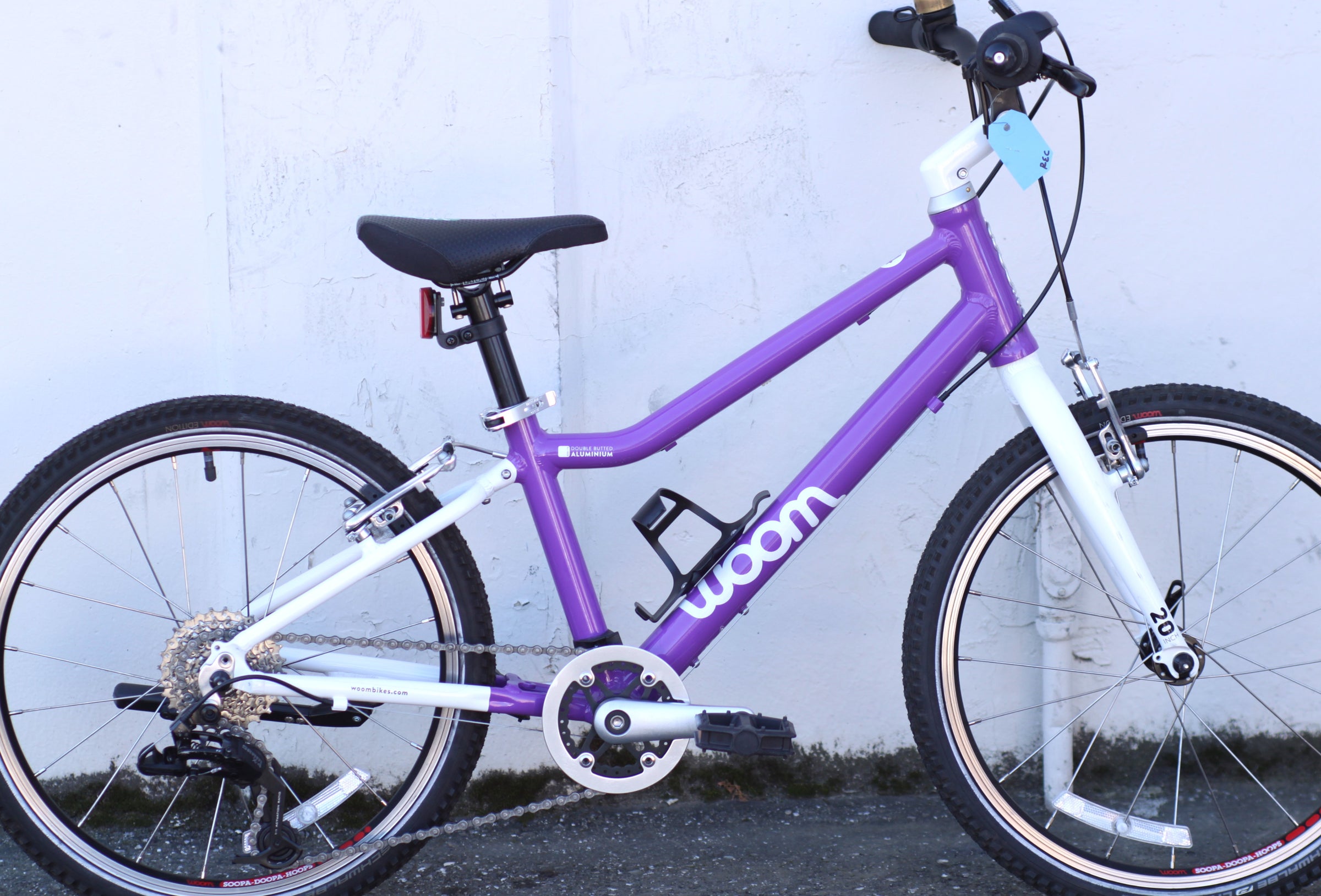 Woom 4 Kid's Bike with 20” Wheels, 8-Speeds - Excellent Condition