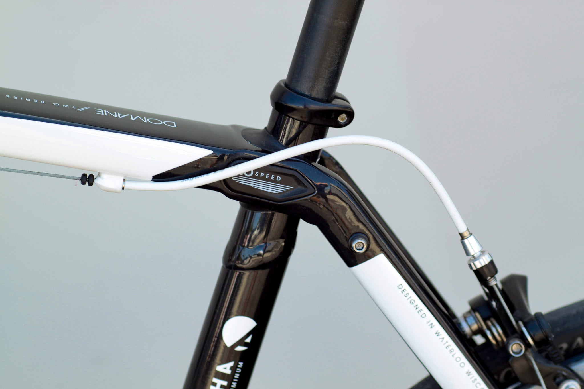 Trek Domane 2.0 Road Bike with ISO Speed Technology black/white - DXVB ...