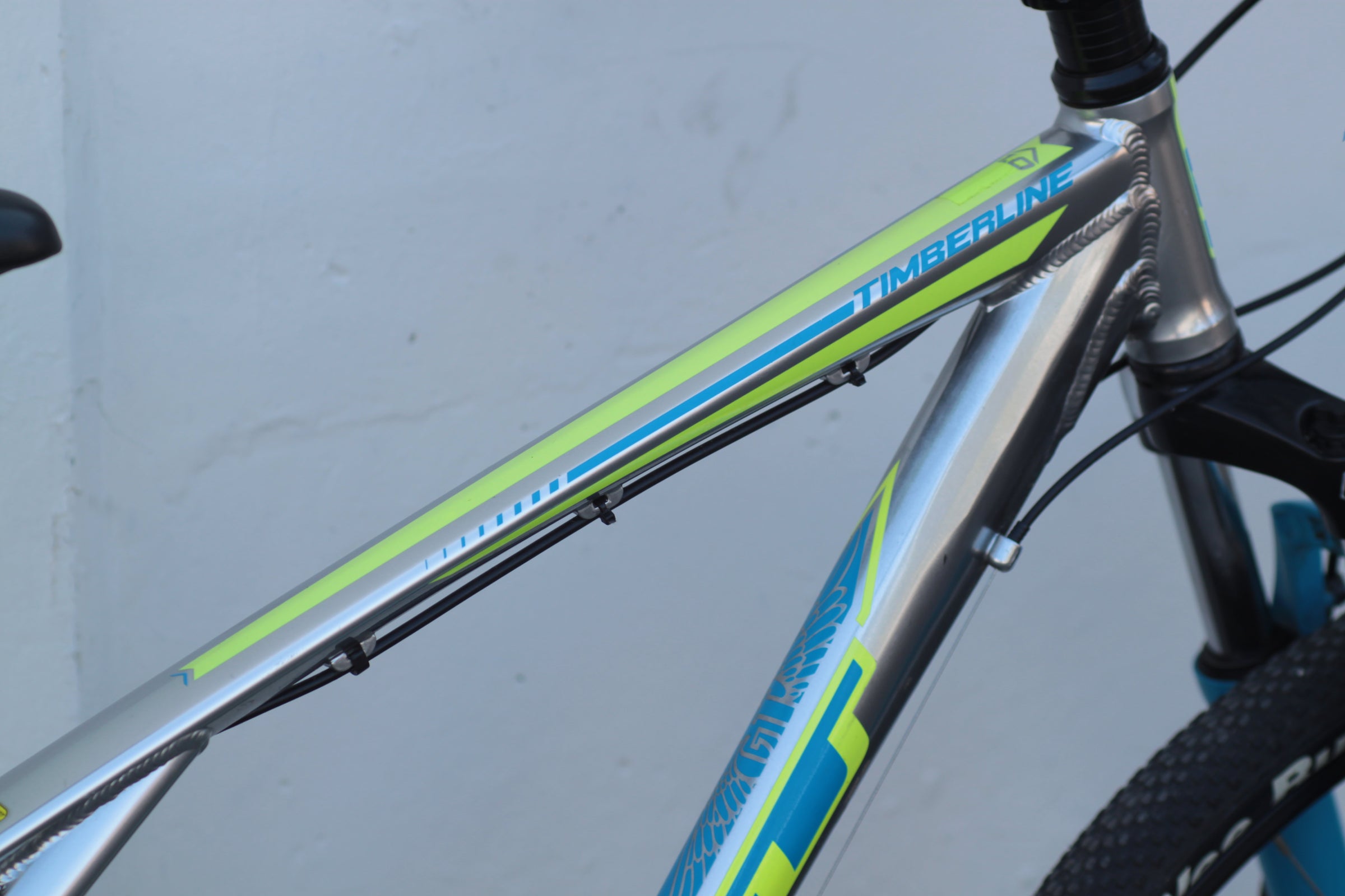 GT Timberline 1.0 29er with Disc Brakes and Suntour Fork M silver 