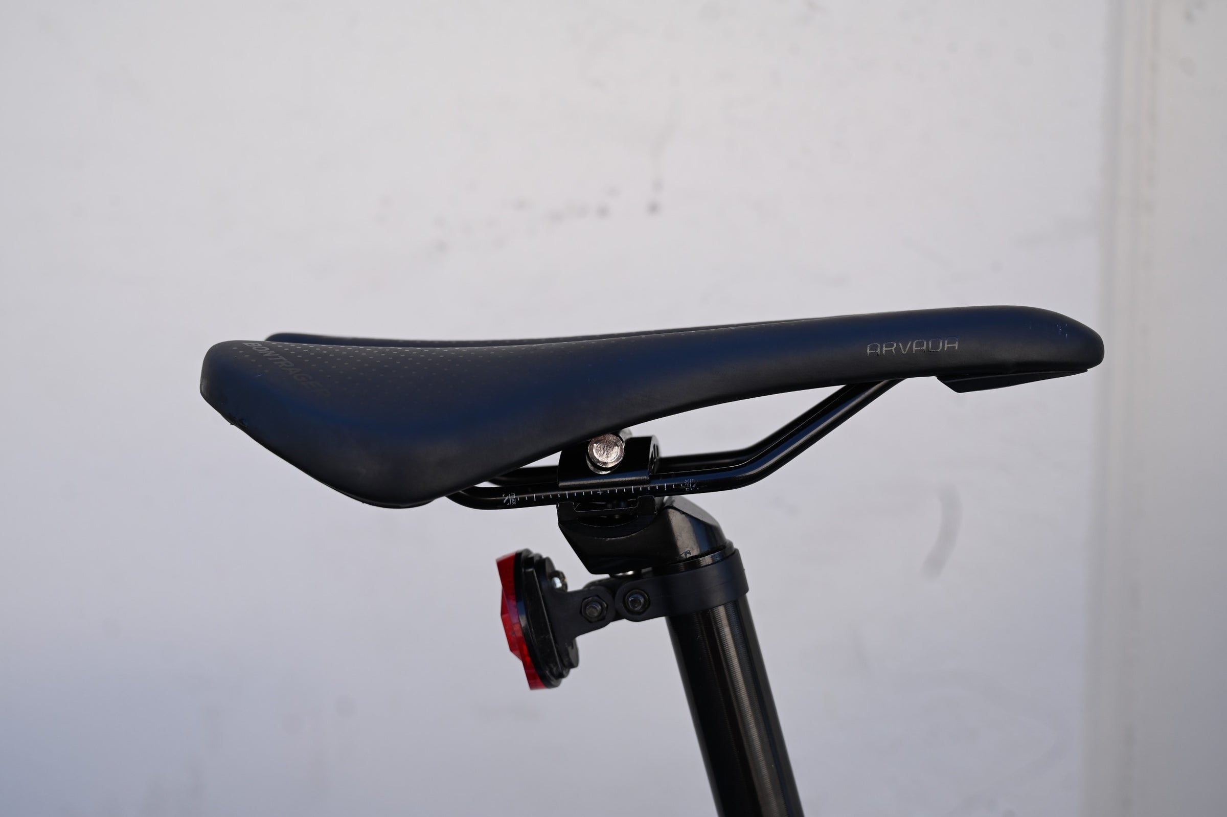 Trek Neko S WSD Women's Commuter Fitness Hybrid with Suntour Fork