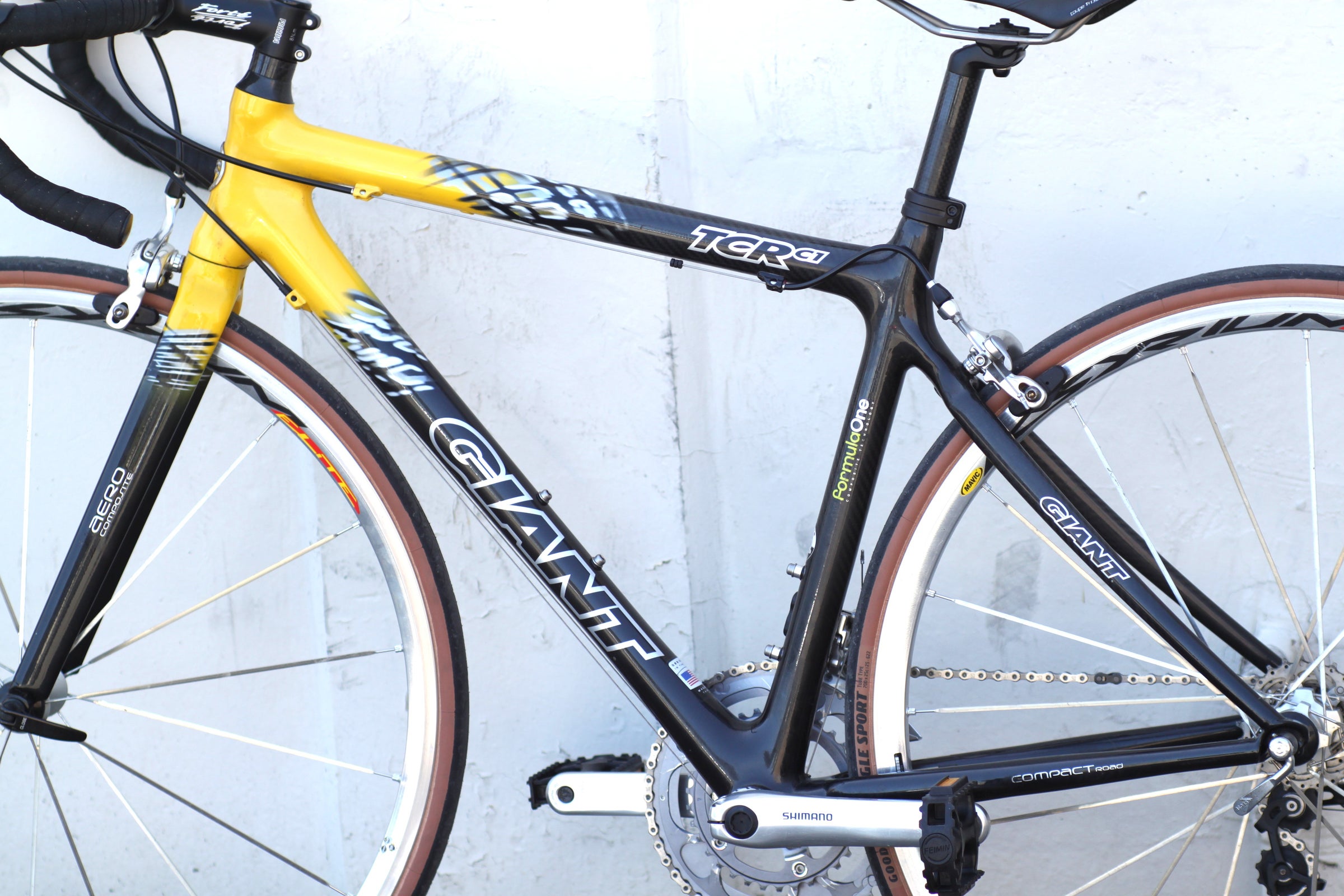 Giant TCR C1 Carbon Road Bike with Dura-Ace/Ultegra SM yellow