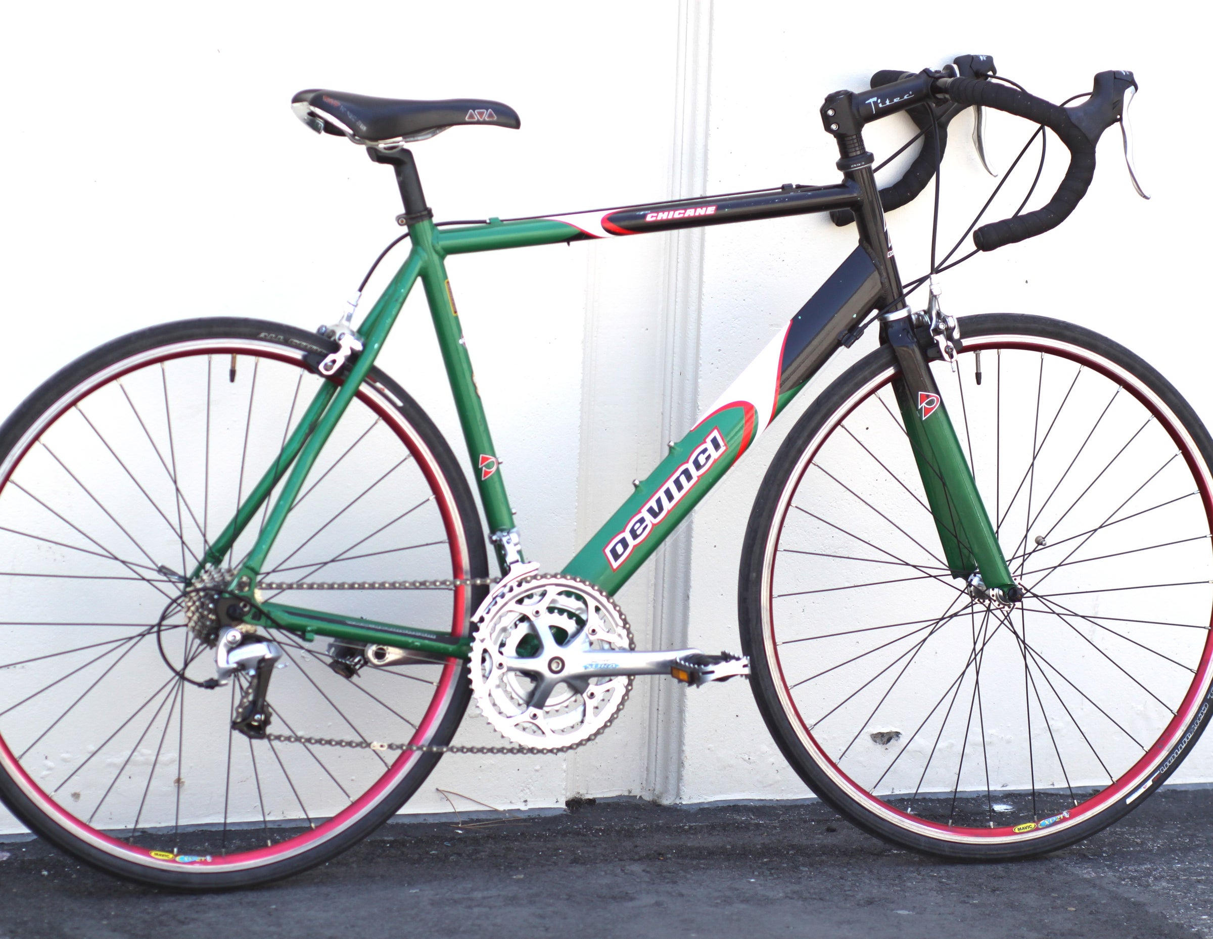 Devinci Chicane Aero Aluminum Road Bike with Shimano Drivetrain LG