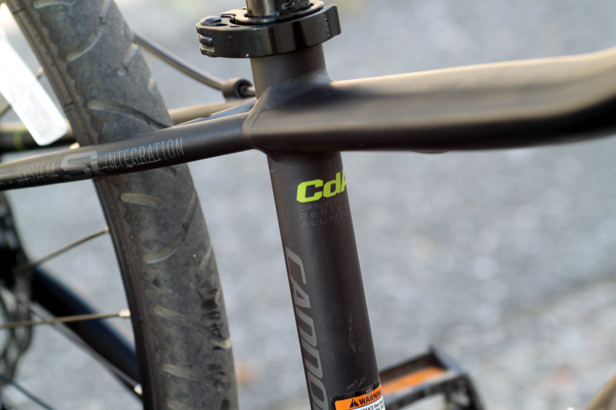 Cannondale Street 24 Kid's Bike with Disc Brakes and Solo