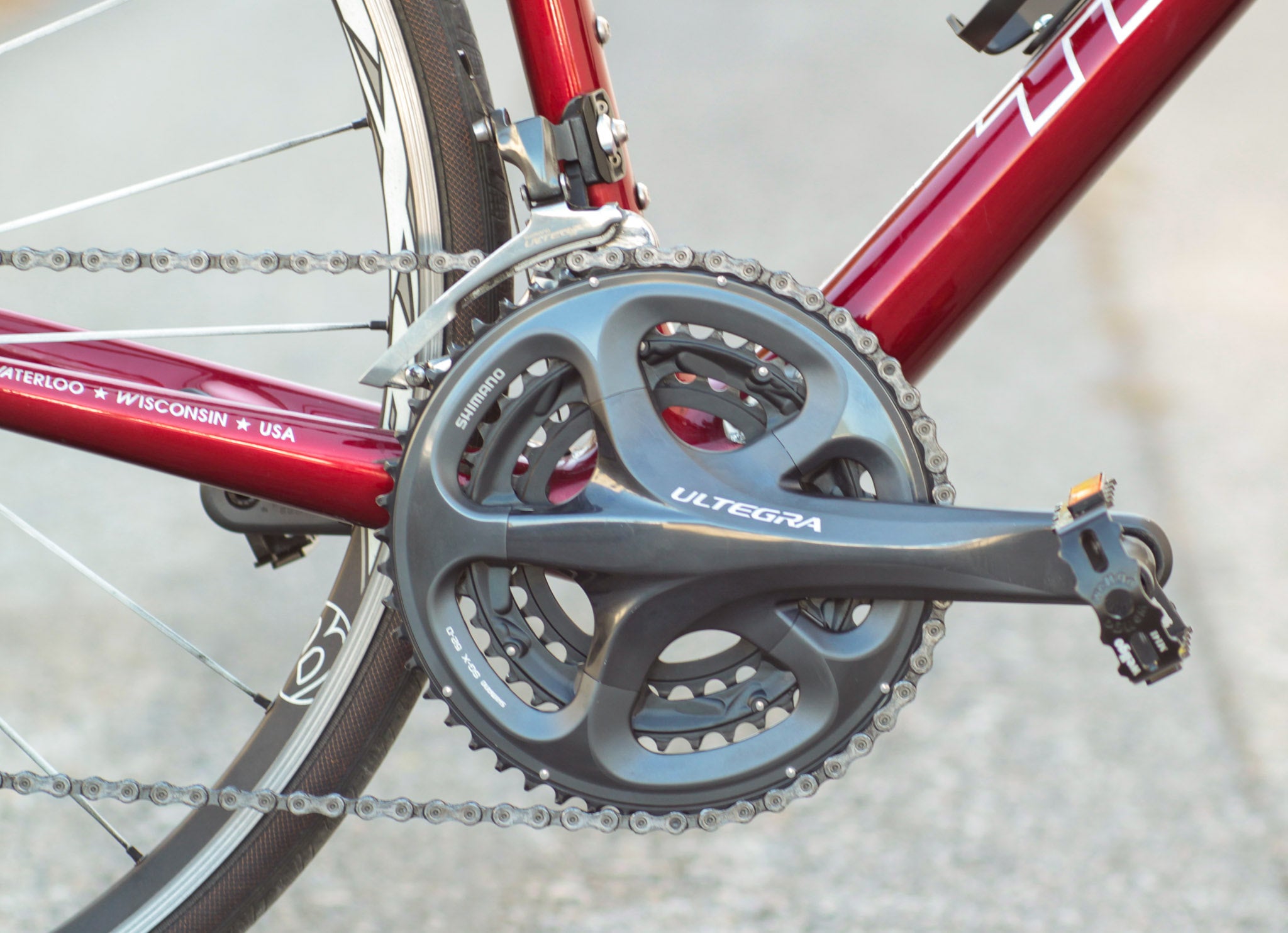 Trek Project One Madone OCLV 600 Carbon Road Bike - Ultegra red