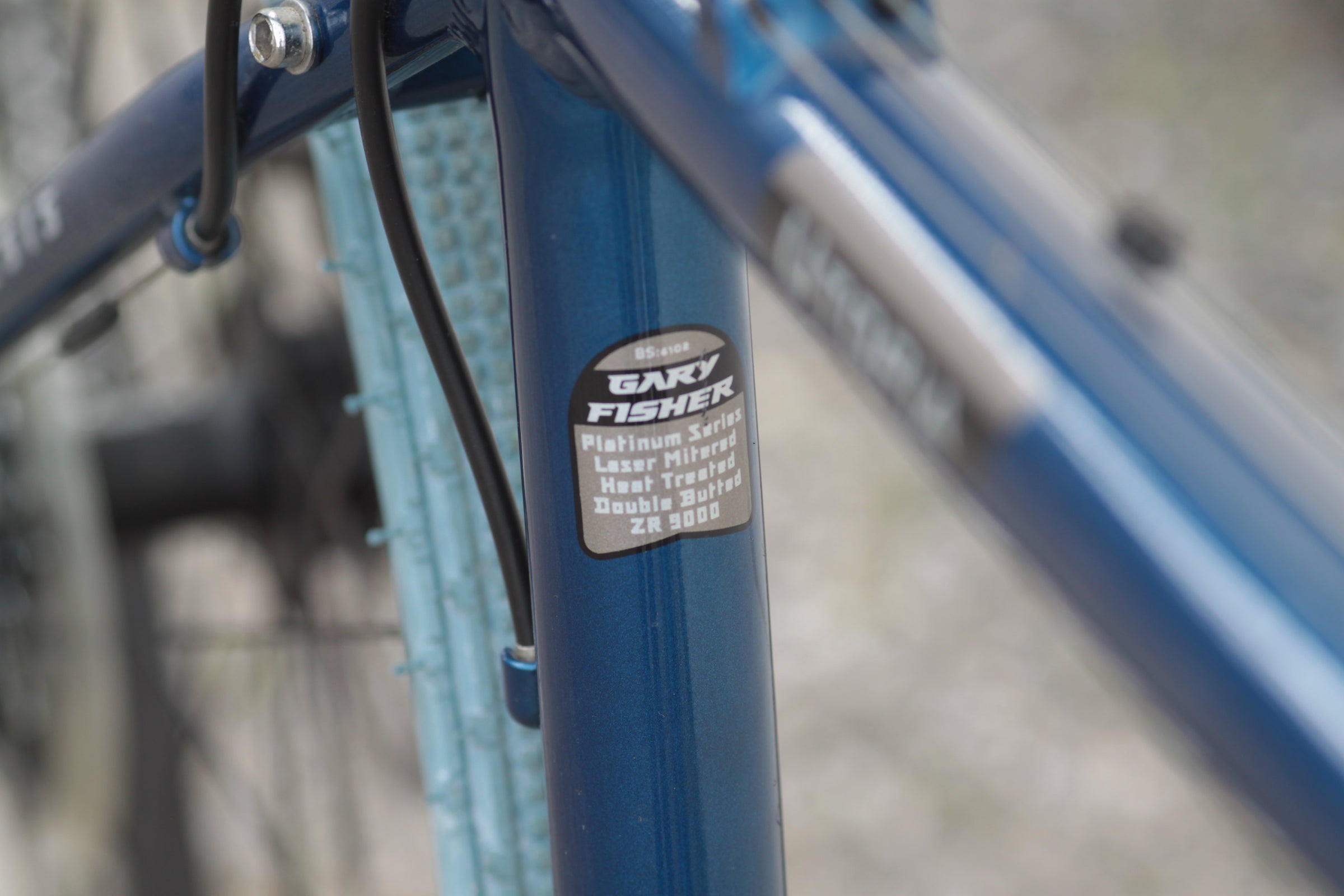 Gary Fisher Utopia Gravel Commuter Hybrid with New GravelKing 