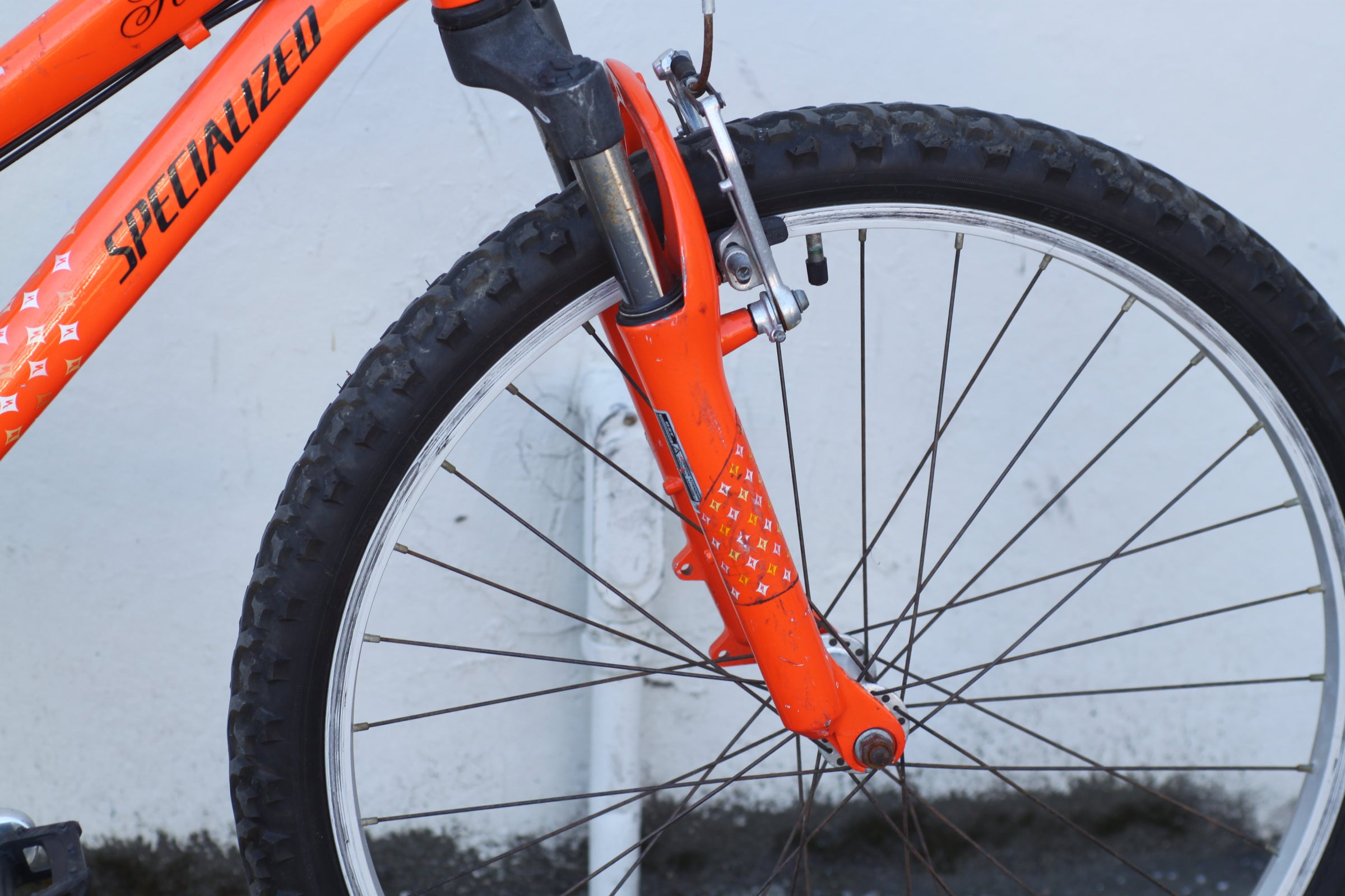 Specialized Hotrock 24 Kid's Bike with 7-speeds orange