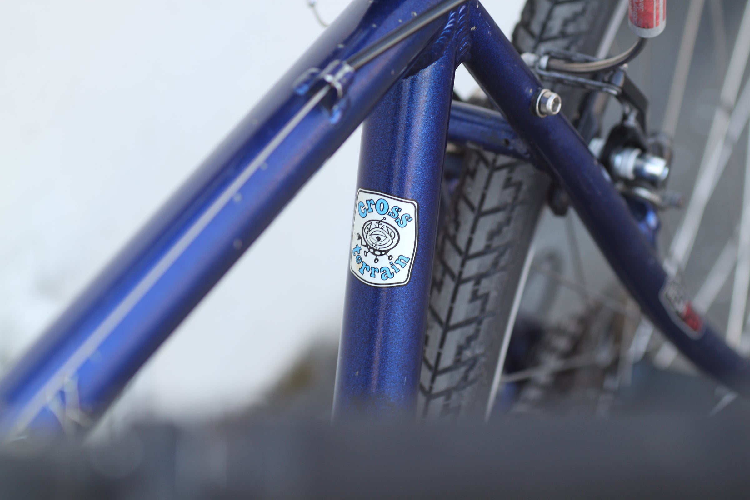Bianchi Boardwalk Hybrid Bike Chromoly Fork, 7005 AL Frame blue