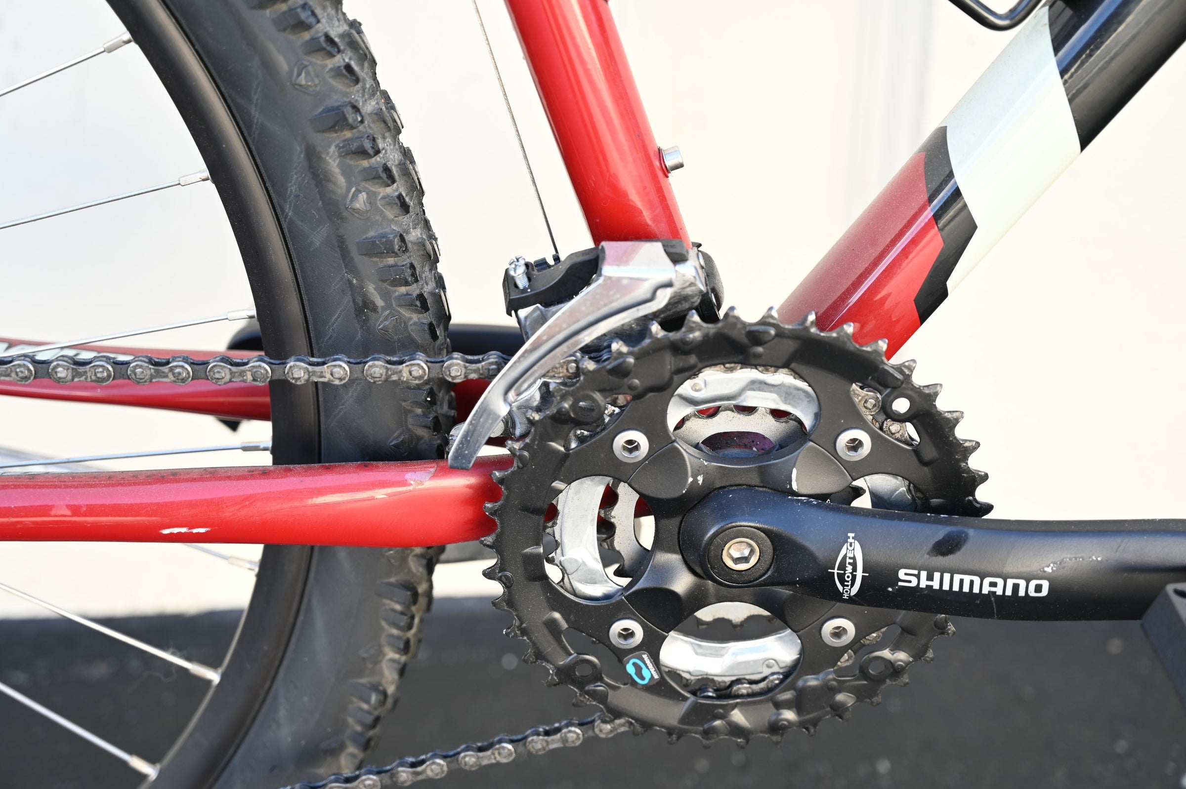 Novara Bonanza Sport MTB Hardtail with Disc Brakes, Manitou Trace
