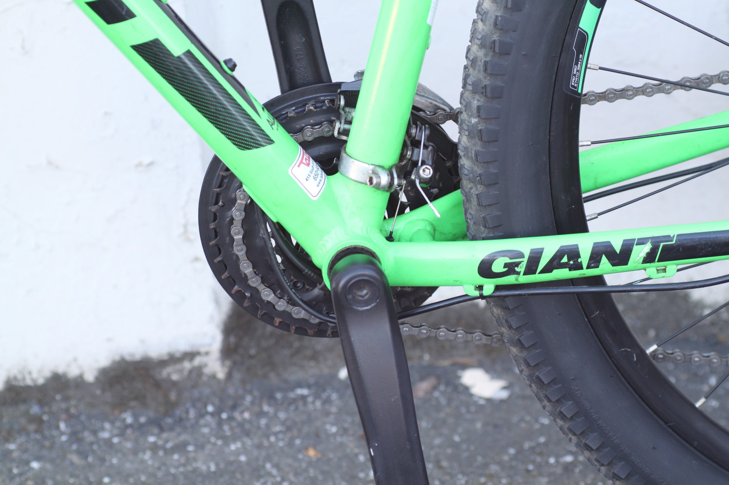 Giant ATX 2 27.5 Sport Hardtail MTB with Disc Brakes, 27.5” Wheels