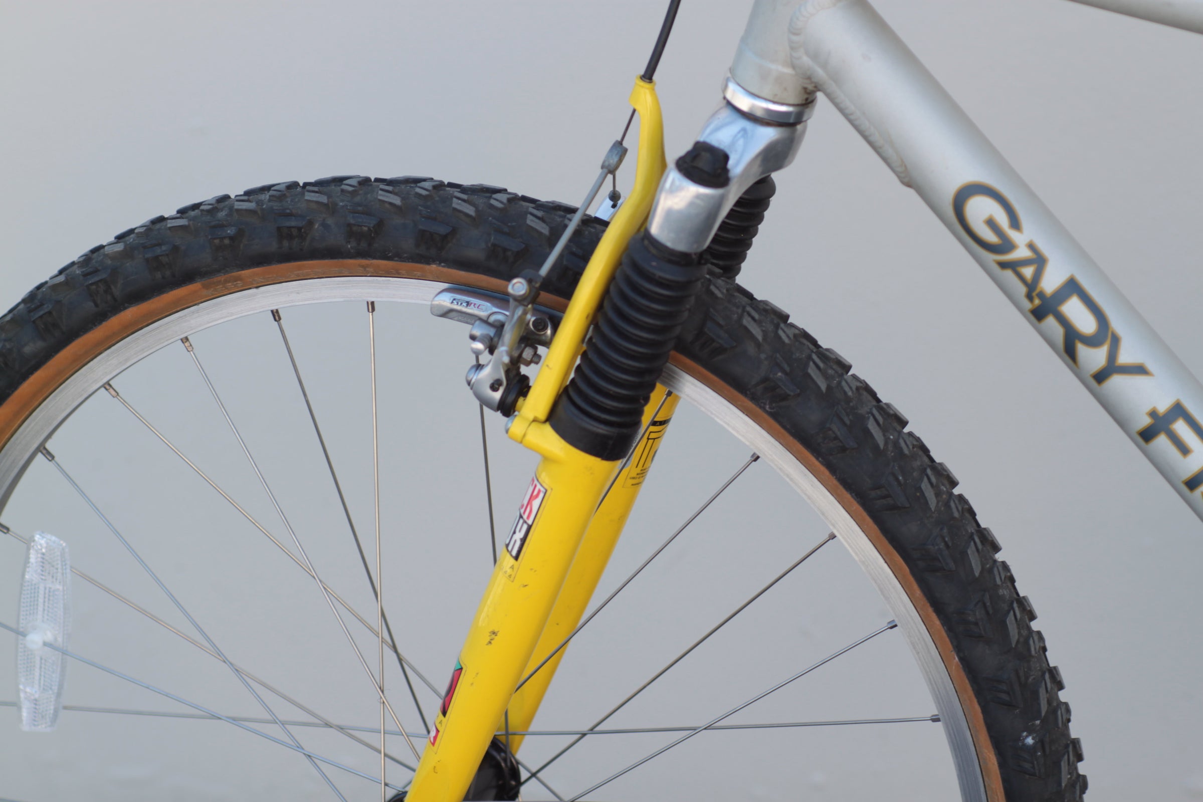 Gary Fisher Montare Vintage Hardtail MTB with RockShox Fork, Rear