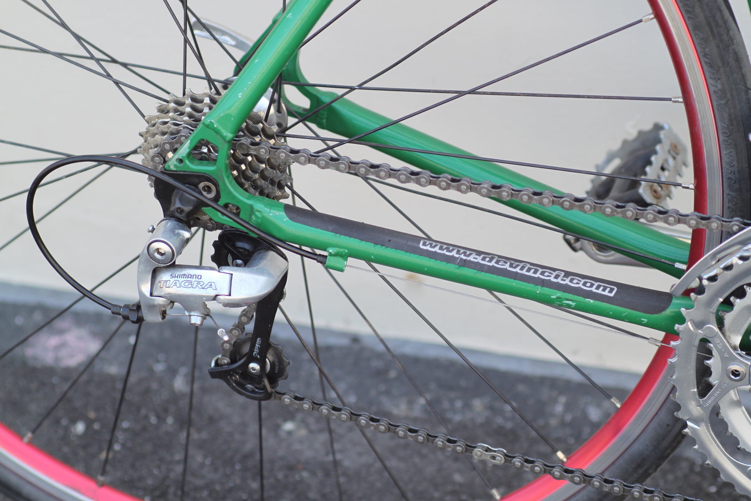 Devinci Chicane Aero Aluminum Road Bike with Shimano Drivetrain LG