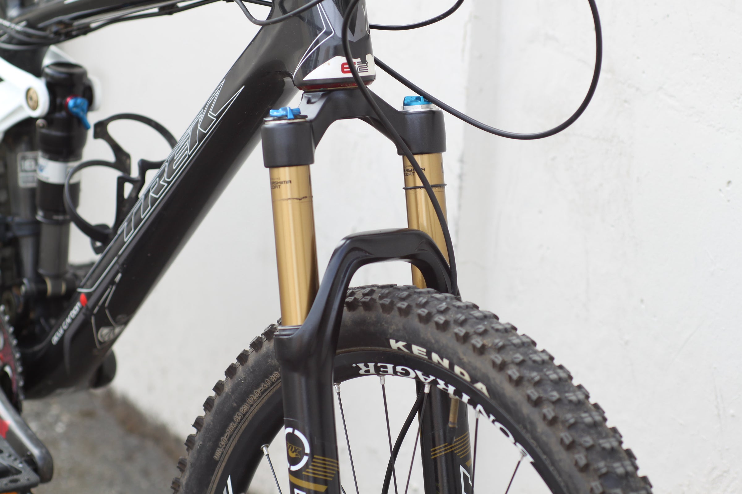 Trek Fuel EX 9.9 OCLV Carbon Full Suspension MTB with Fox Fork