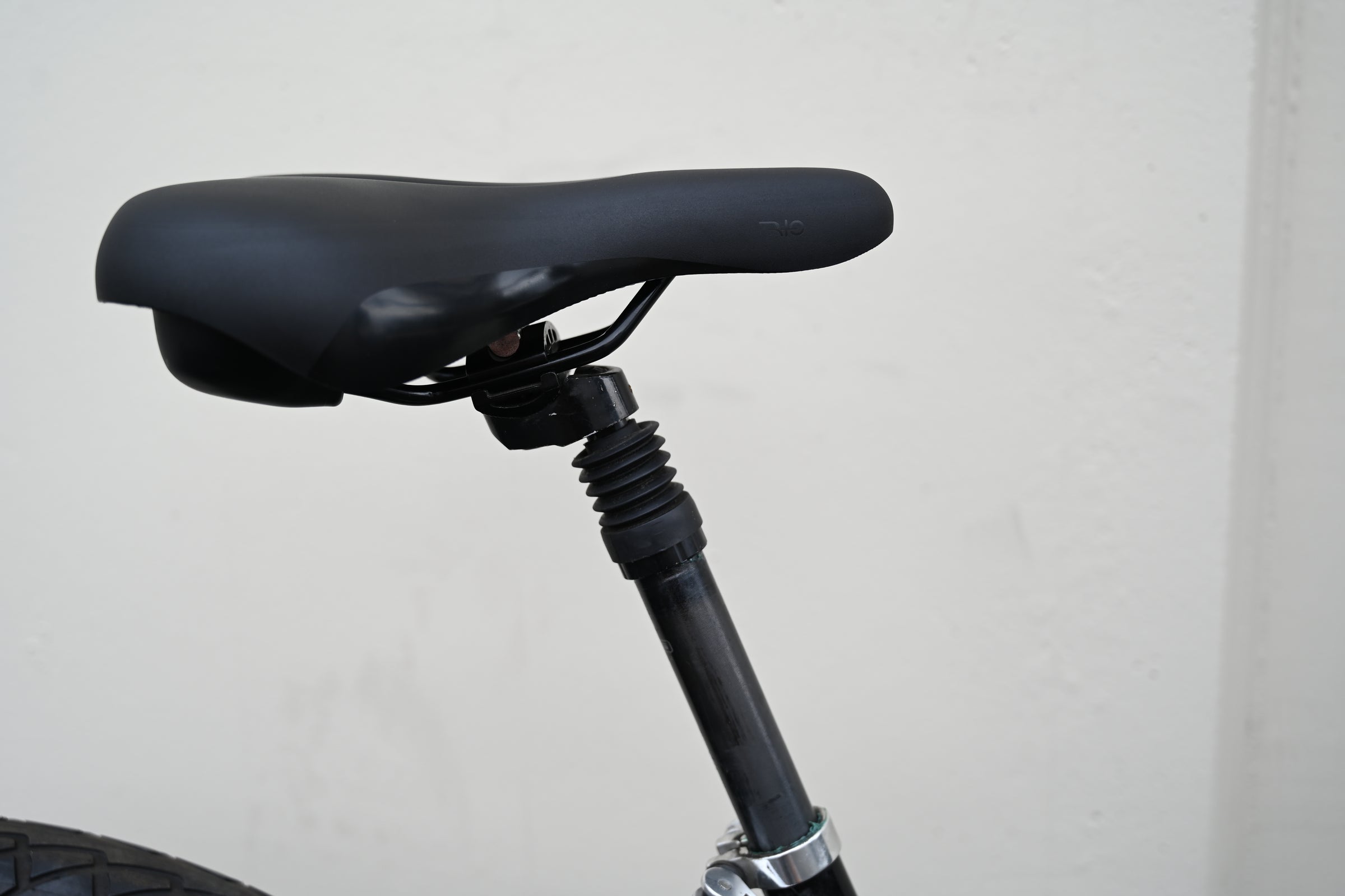 Specialized Expedition Sport Low Entry Hybrid with Easy Step-Thru