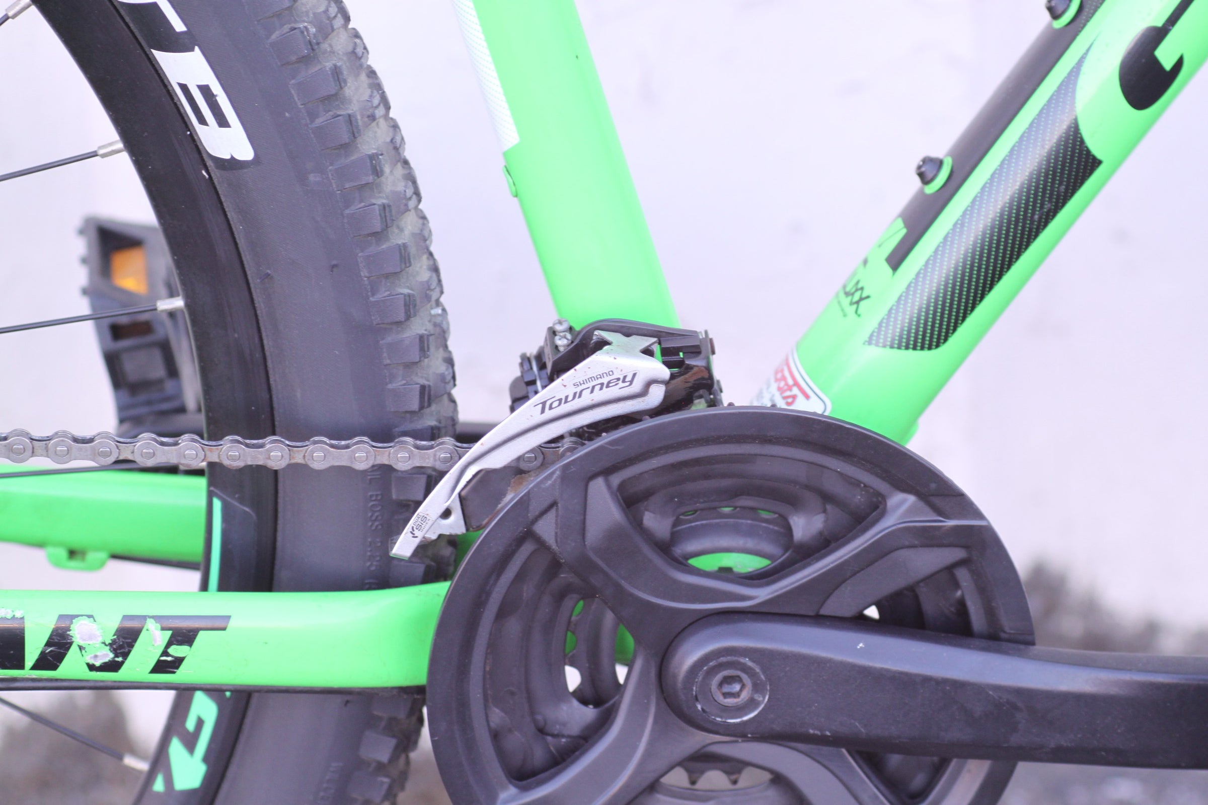 Giant ATX 2 27.5 Sport Hardtail MTB with Disc Brakes, 27.5” Wheels