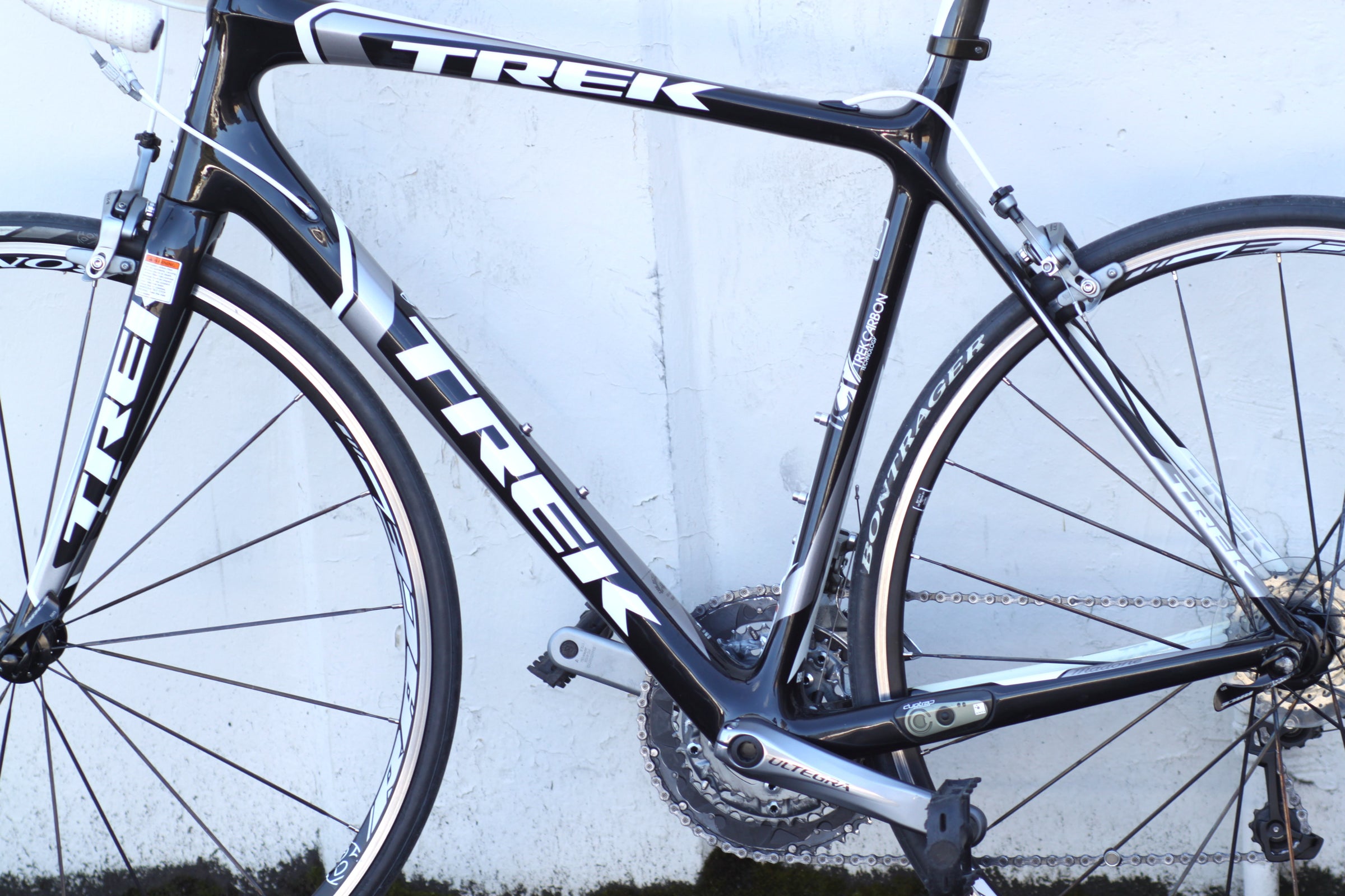 Trek Madone 5.2 TCT Carbon Road Bike with Ultegra H3 56cm black Trek Madone 5.2 TCT Carbon Road Bike with Ultegra H3 56cm black