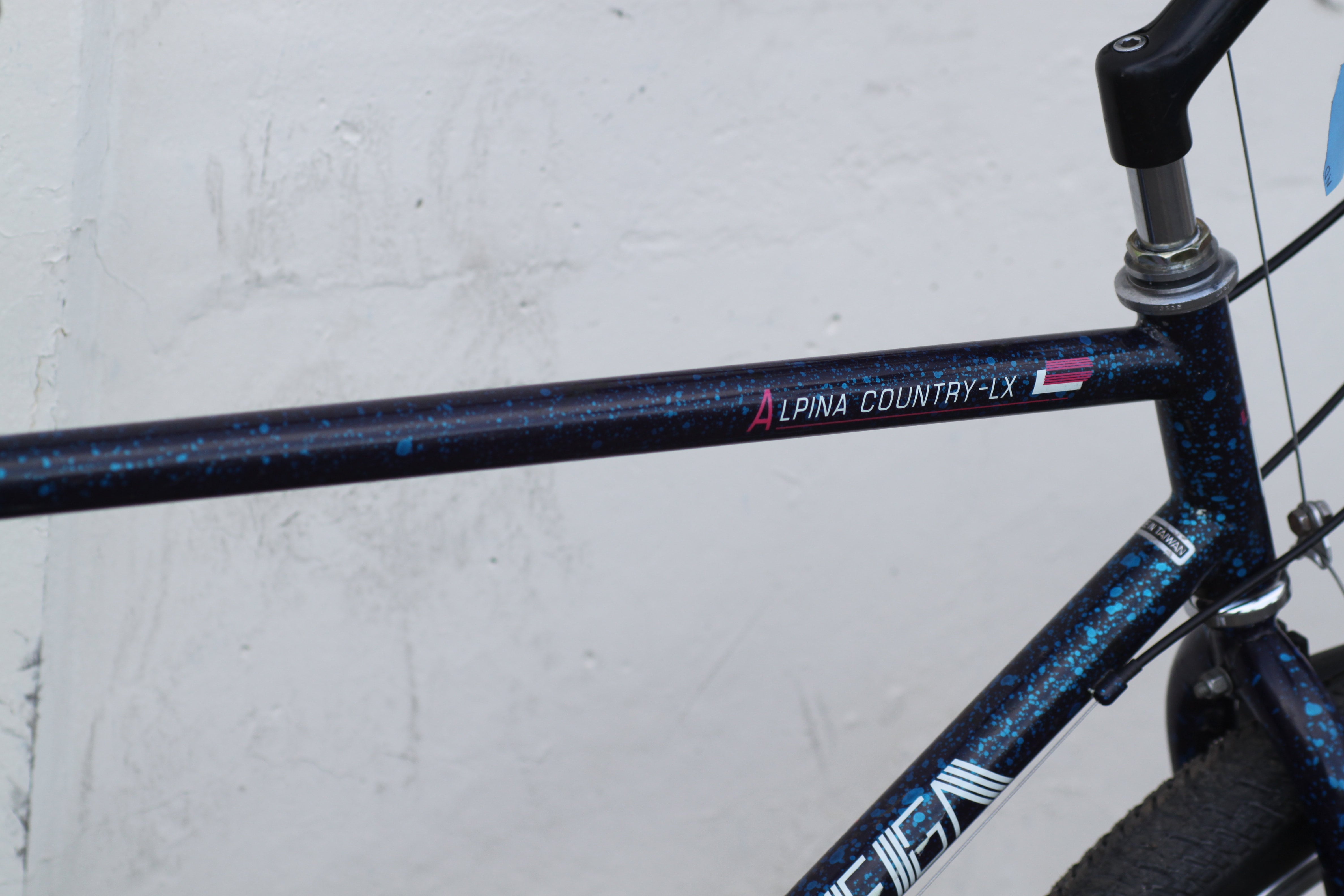 Univega Alpina Country-LX Tange Steel - New Maxxis DTH Tires blue