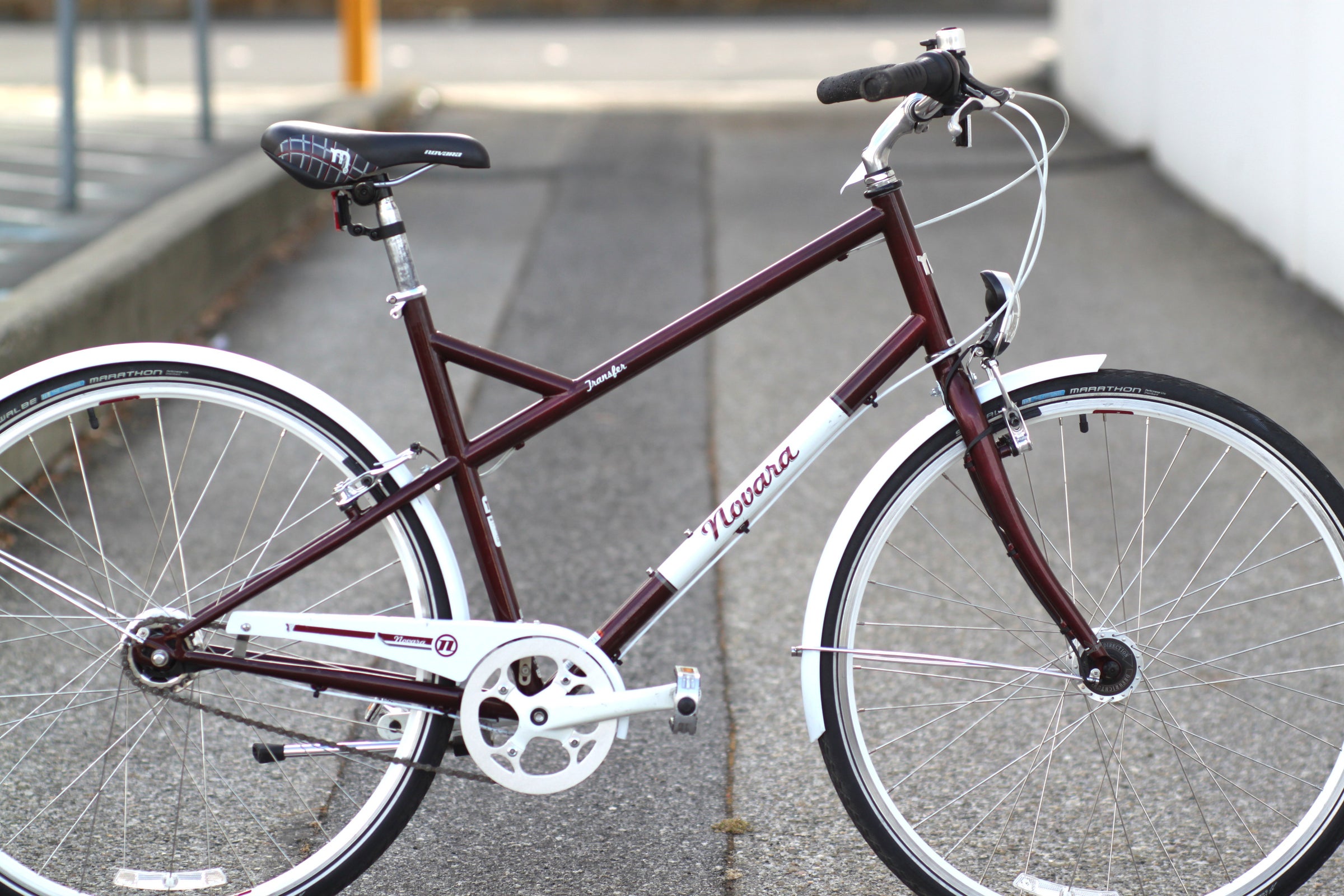 NOVA TOUR V3 100 インチ Novara Transfer Women's Commuter City Bike / Hybrid - Tall Bike