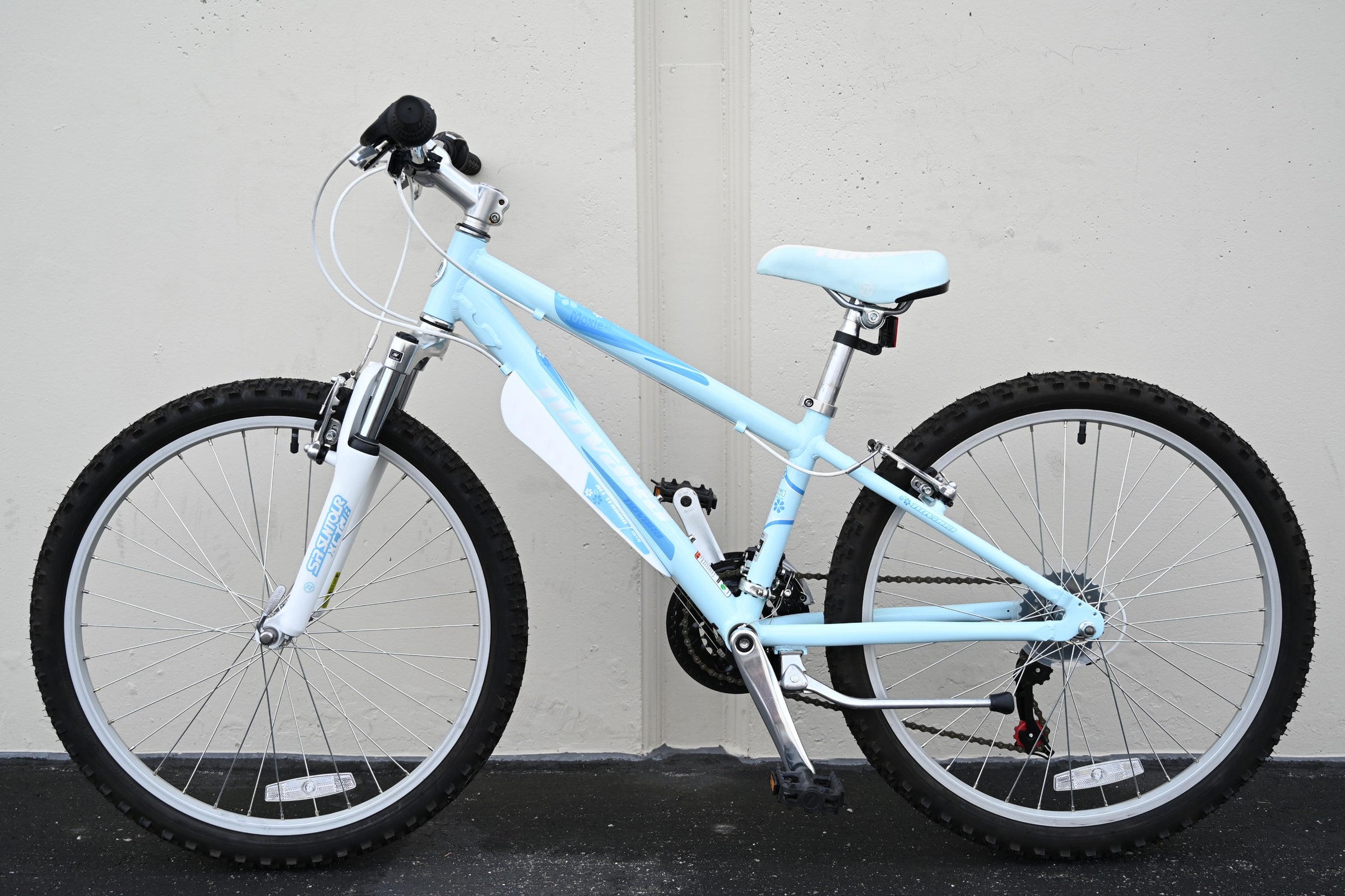 Novara Moxie 24 Kids Bike with Shimano 21-Speeds, Suntour Fork