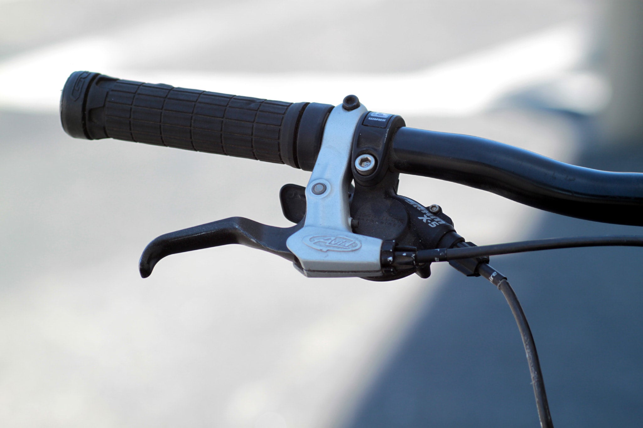 GT I-Drive 4 4.0 Full Suspension Mountain Bike with Disc Brakes