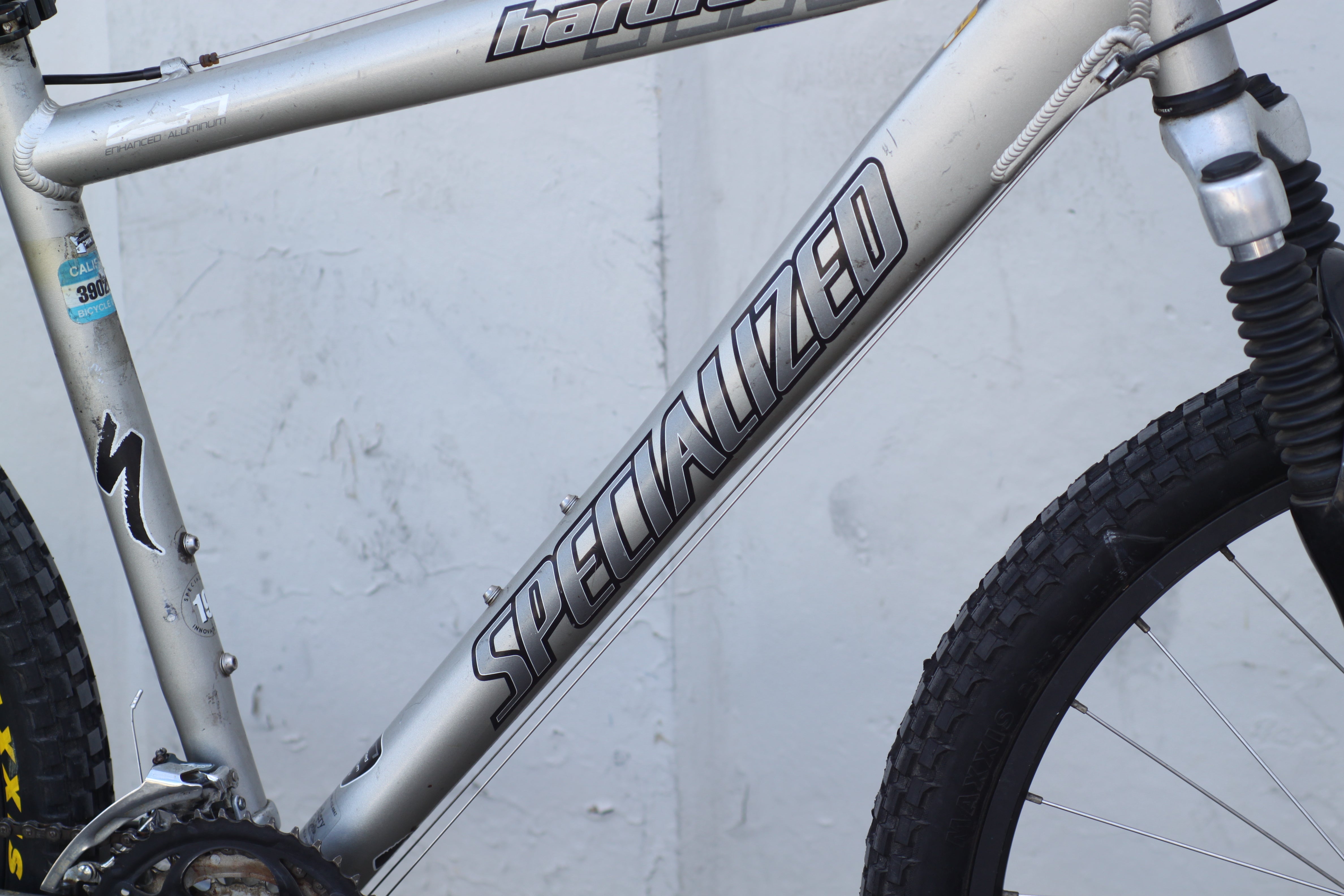 Specialized Hardrock Pro Mountain Bike with Disc Brakes 19 silver
