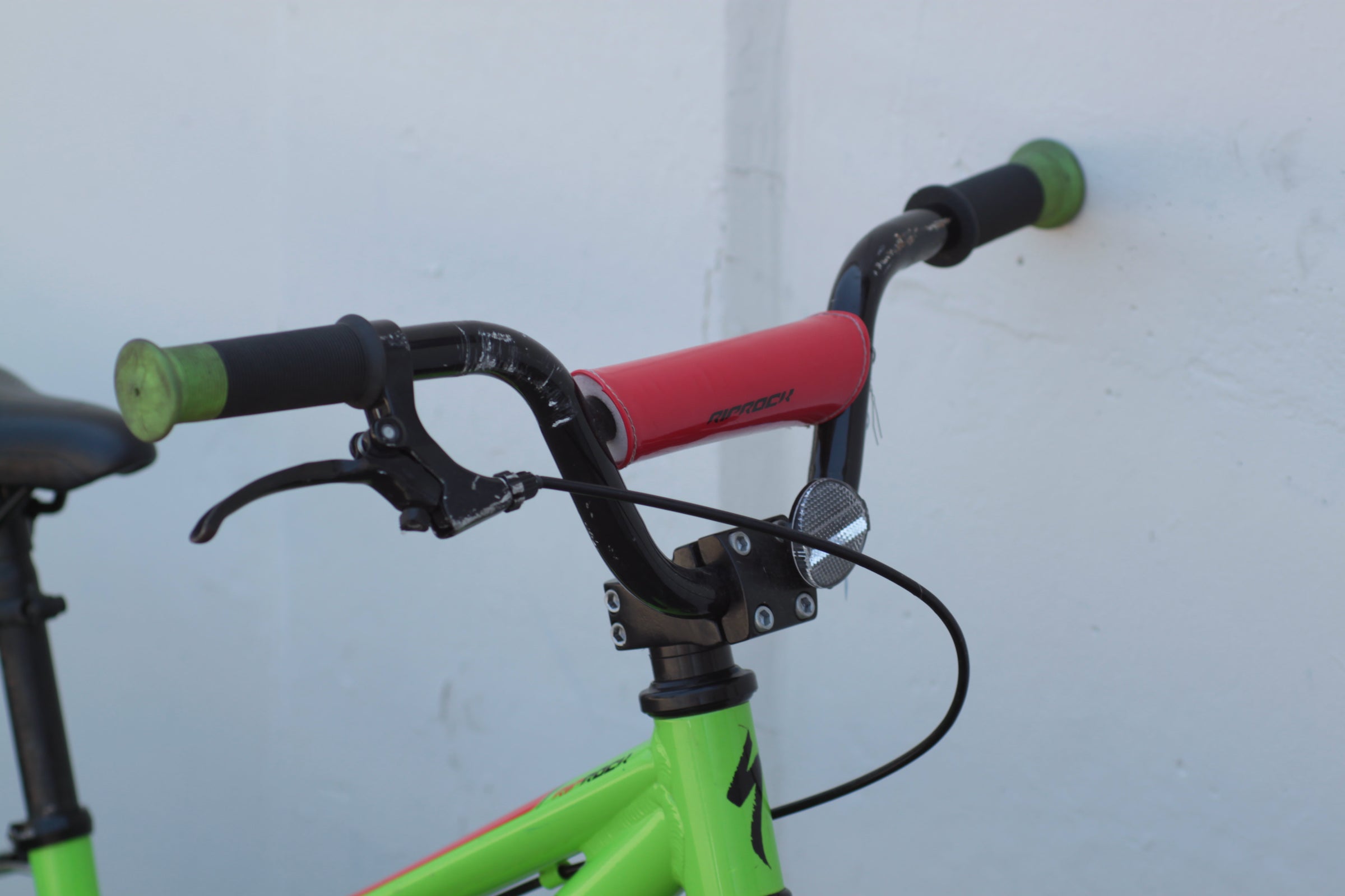 Specialized Riprock Coaster 20 Kid's Bike with Wide 20x2.3