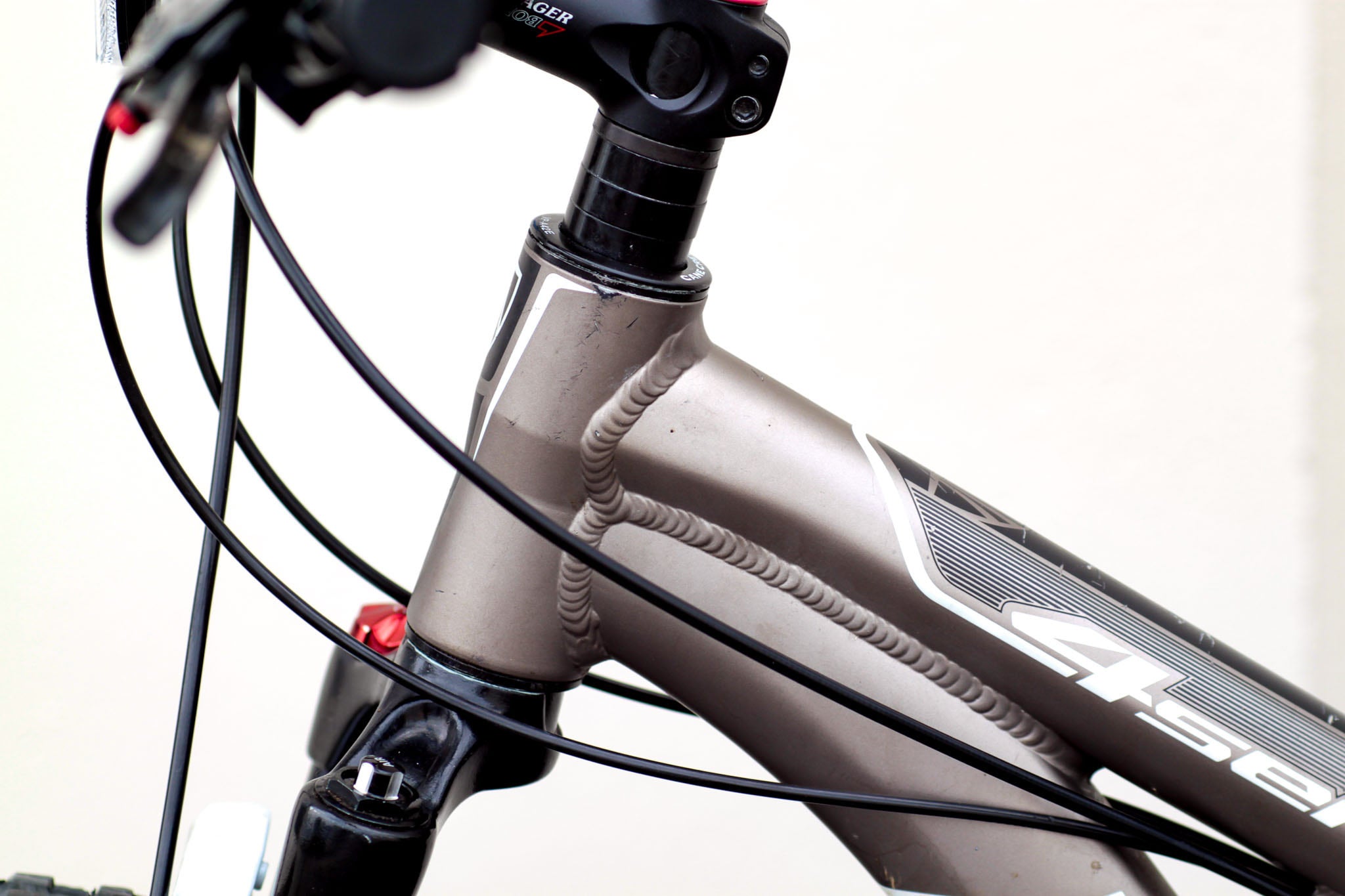 Trek 4300 Hardtail Mountain Bike with Disc Brakes 13