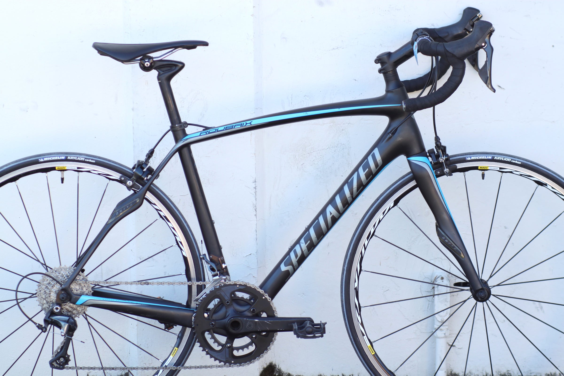 Specialized Roubaix SL4 Comp Carbon Road Bike with Ultegra 11