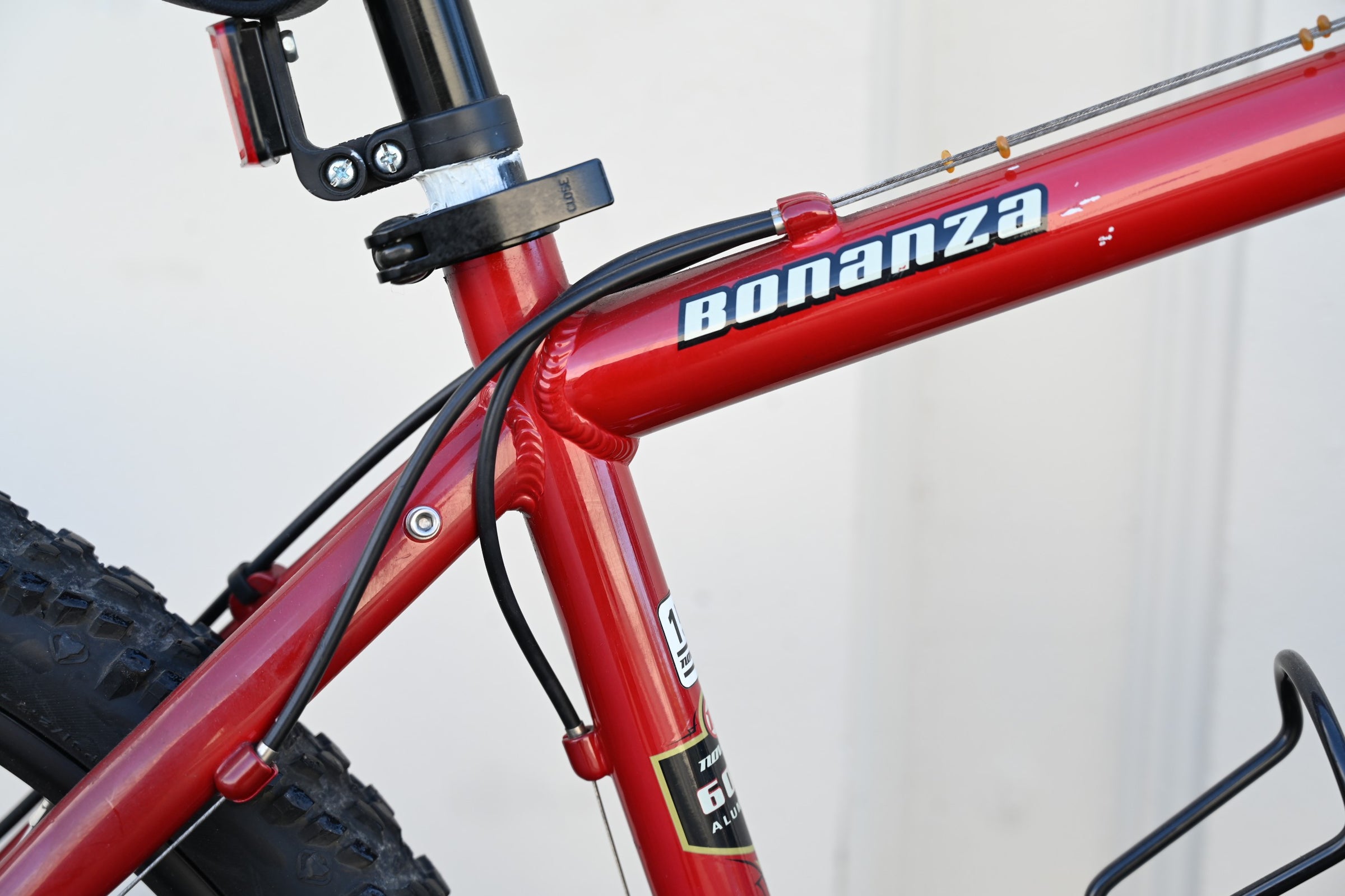 MTB 赤 deore lx nitto Novara Bonanza Sport MTB Hardtail with Disc Brakes, Manitou Trace
